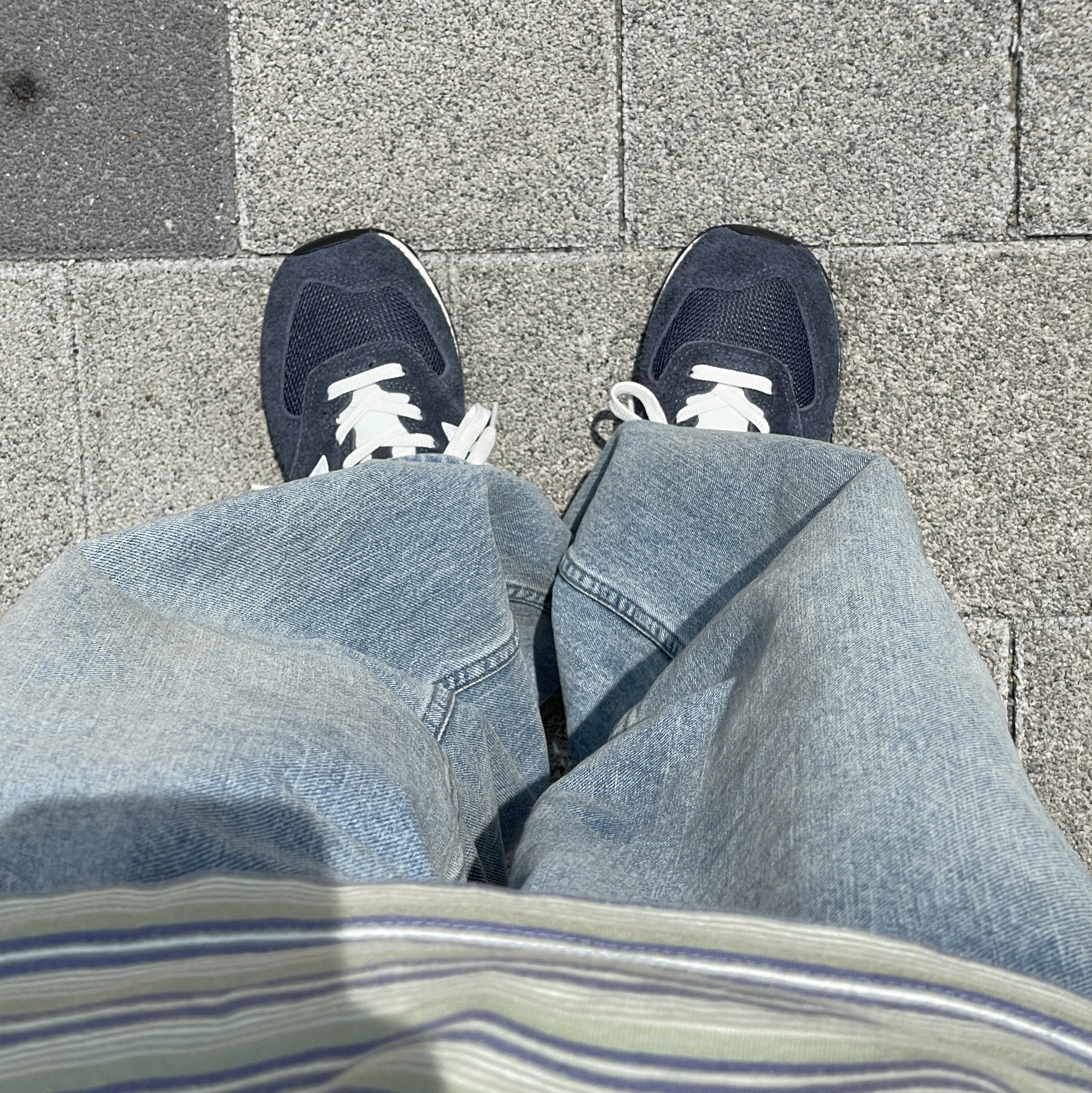 New Balance 574 Heritage Navy 착용 스타일
