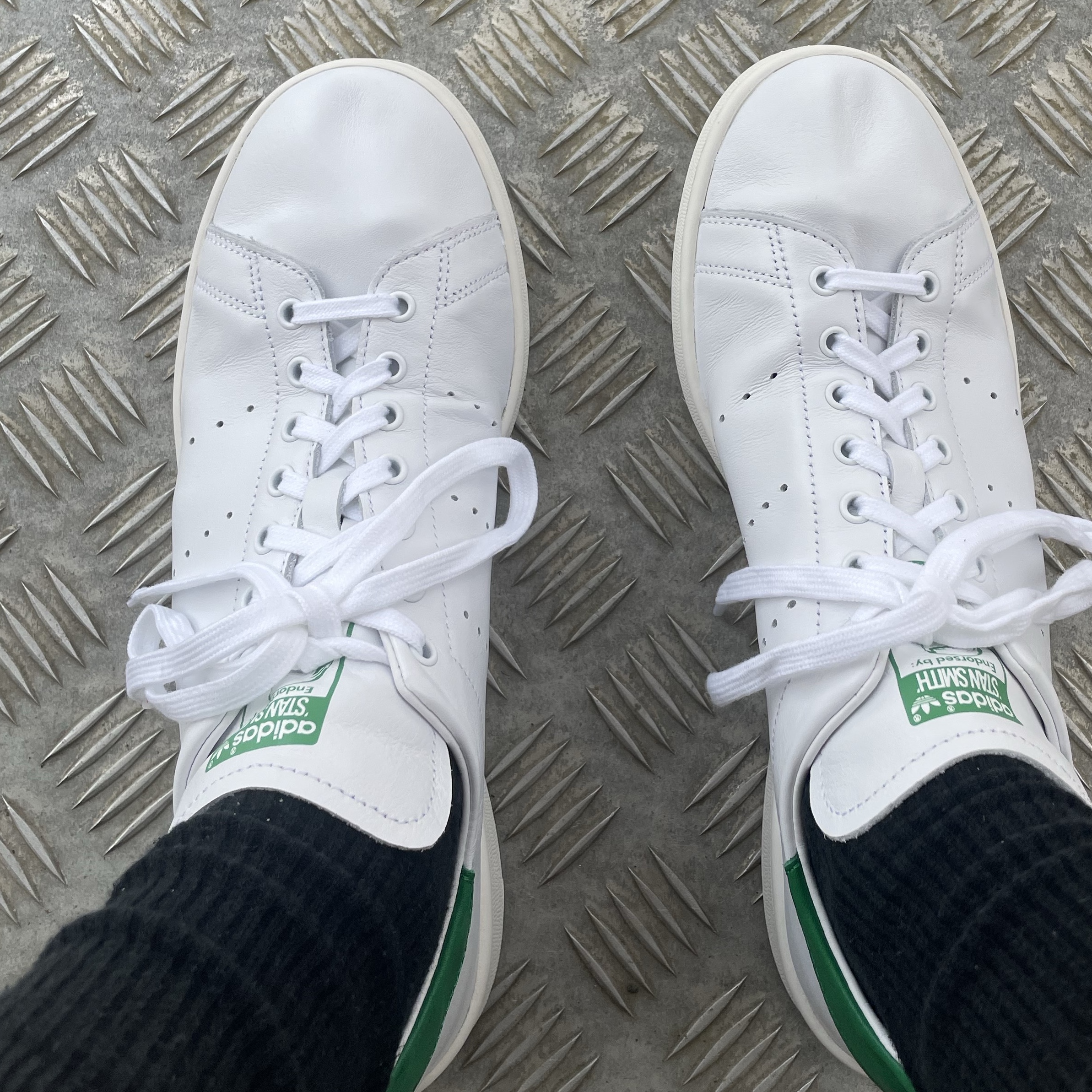 Adidas Stan Smith Decon Cloud White Green 착용 스타일 - 2