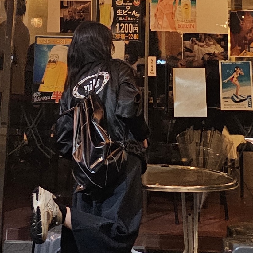 Matin Kim String Coating Backpack Black 착용 스타일 - 1