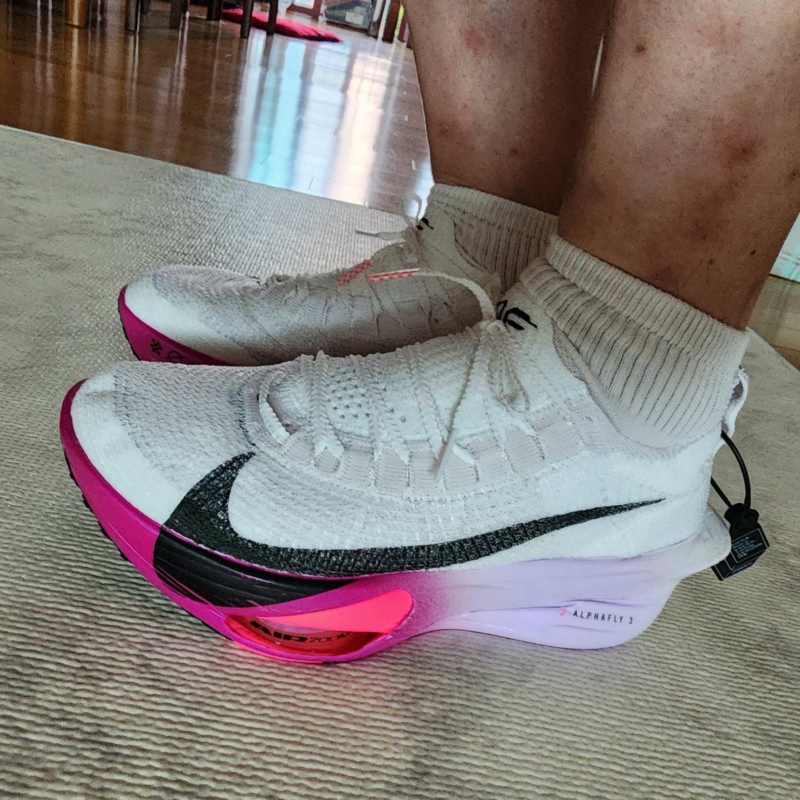 Nike Air Zoom Alphafly Next% 3 Hyper Pink 착용 스타일 - 4