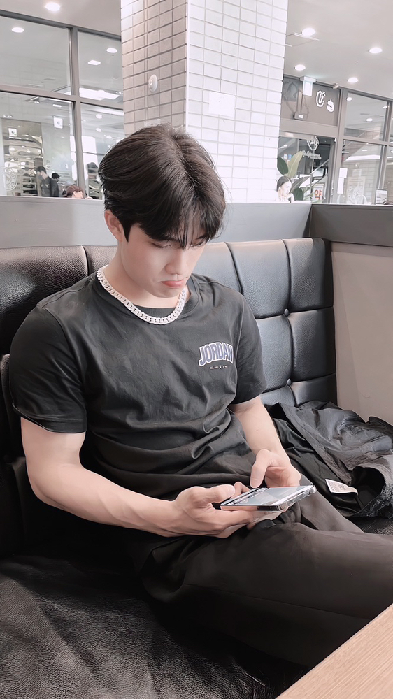 KREAM 프로필 이미지