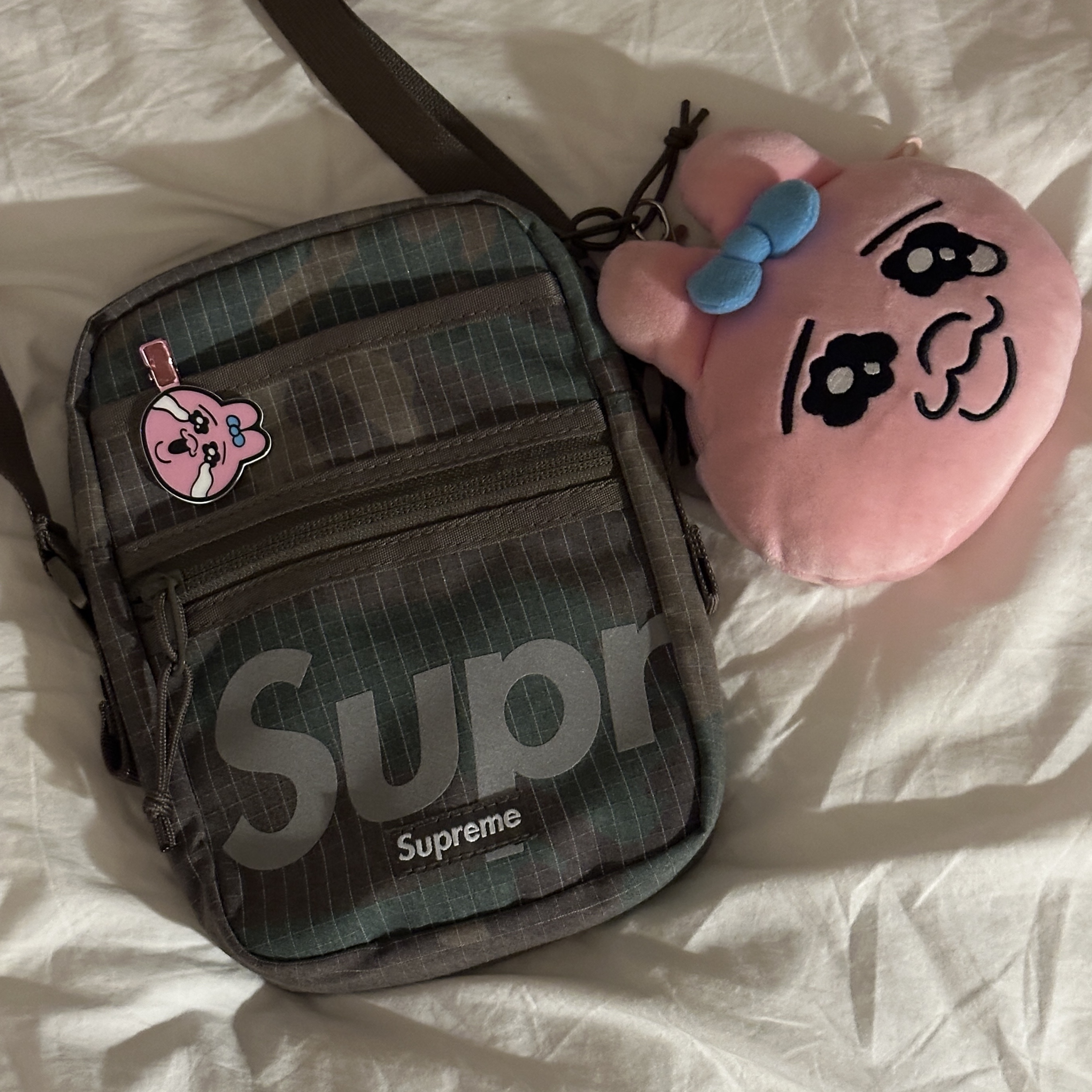 Supreme Shoulder Bag Woodland Camo - 24SS 착용 스타일