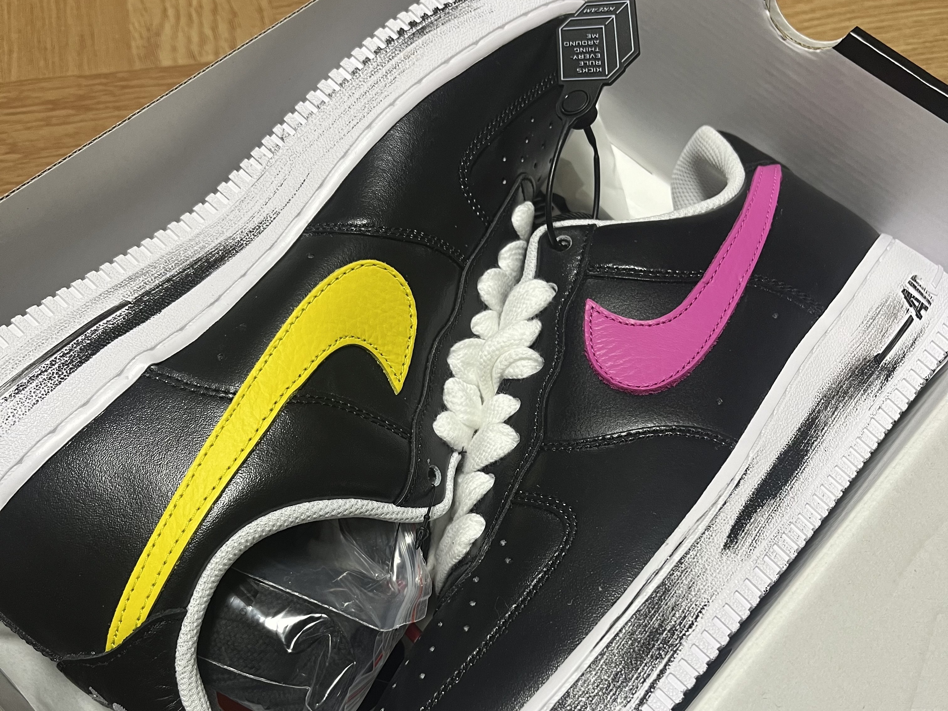 Nike x Peaceminusone Air Force 1 Low Para-Noise 3.0 Black and Multicolor 착용 스타일