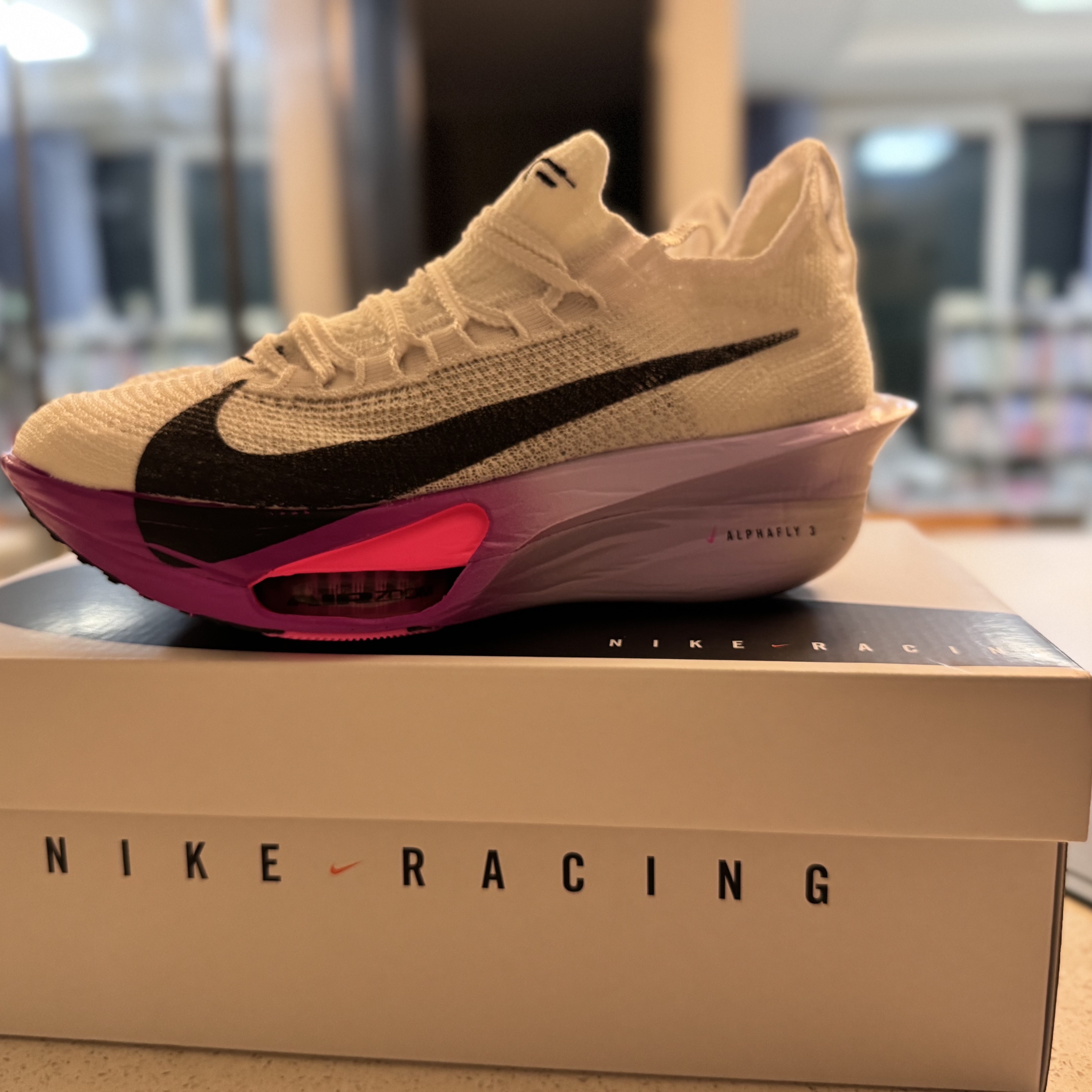 Nike Air Zoom Alphafly Next% 3 Hyper Pink 착용 스타일 - 3
