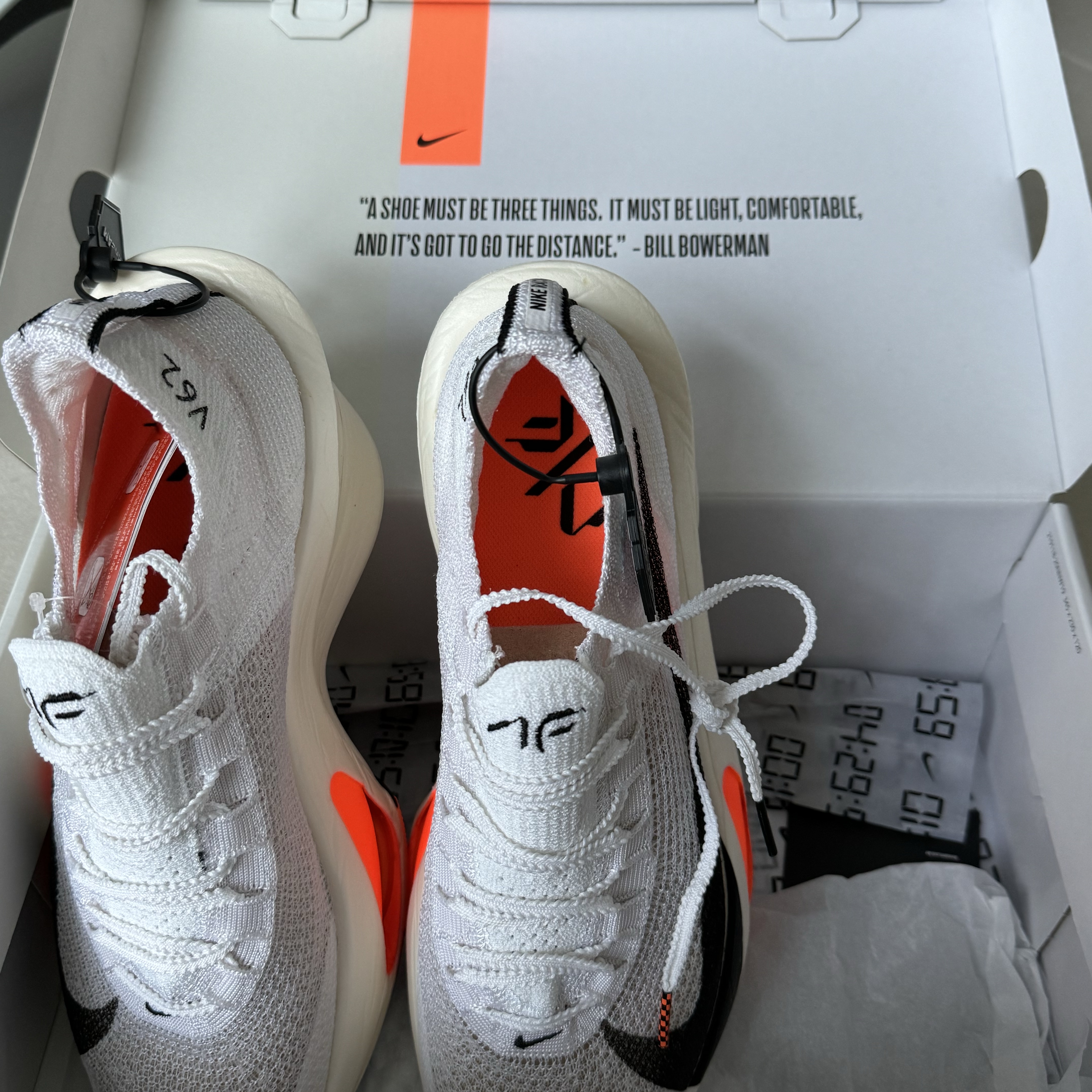 Nike Air Zoom Alphafly Next% 3 Proto White Total Orange 착용 스타일 - 1