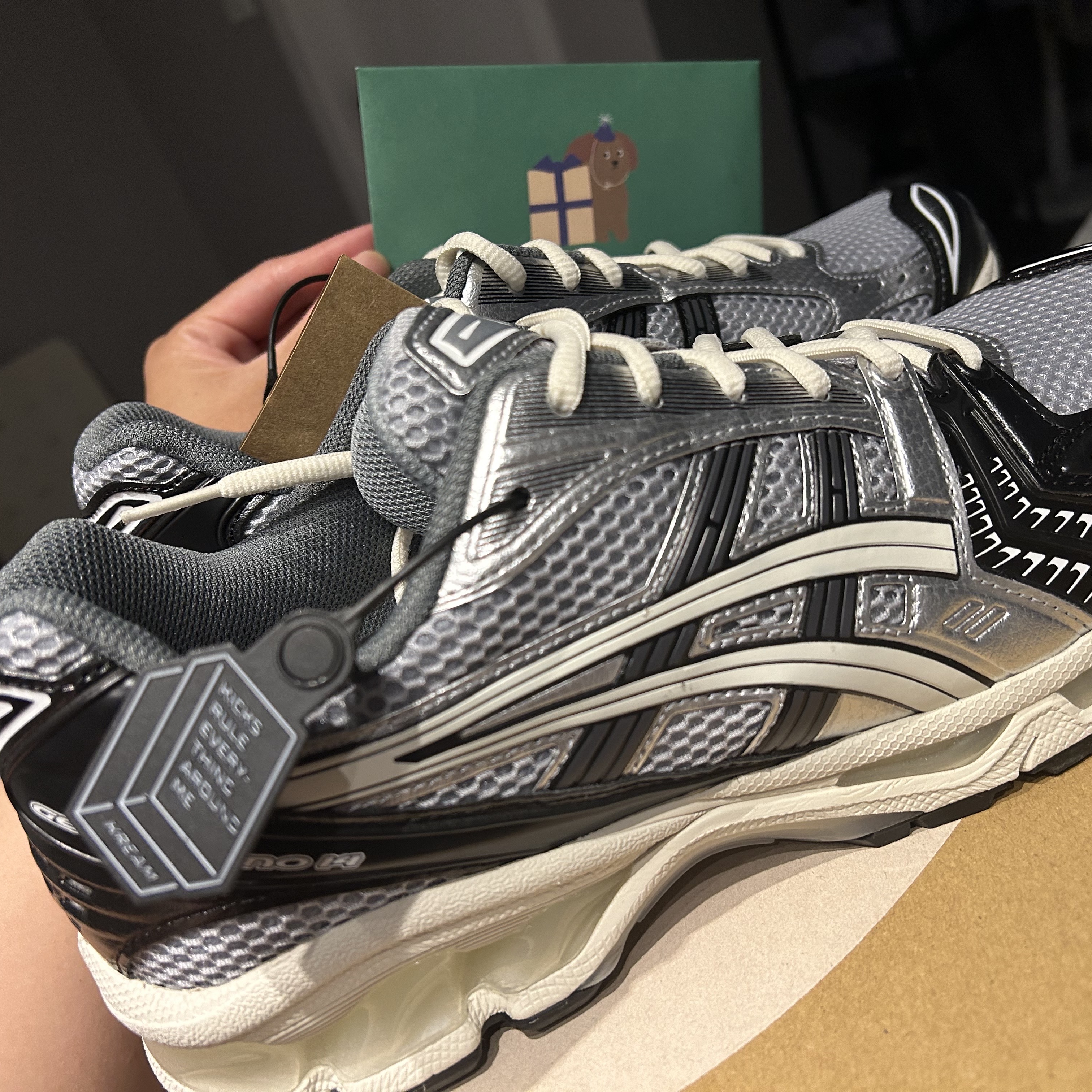 Asics Gel-Kayano 14 Black Glacier Grey 착용 스타일