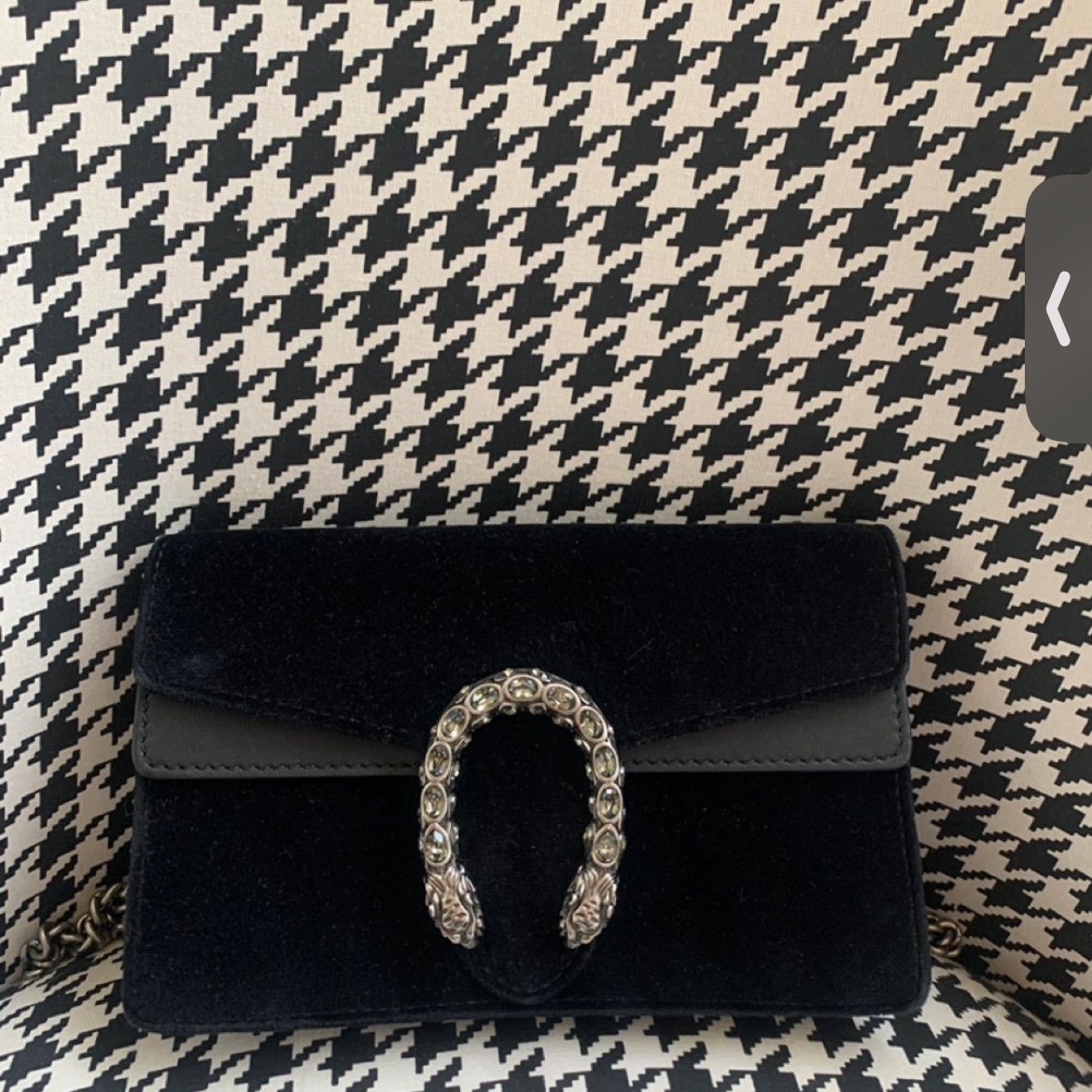 Gucci Dionysus GG Super Mini Bag Black 착용 스타일