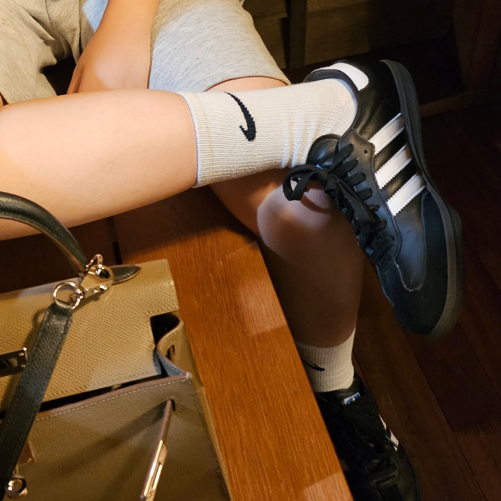 Adidas Samba OG Black White Gum 착용 스타일