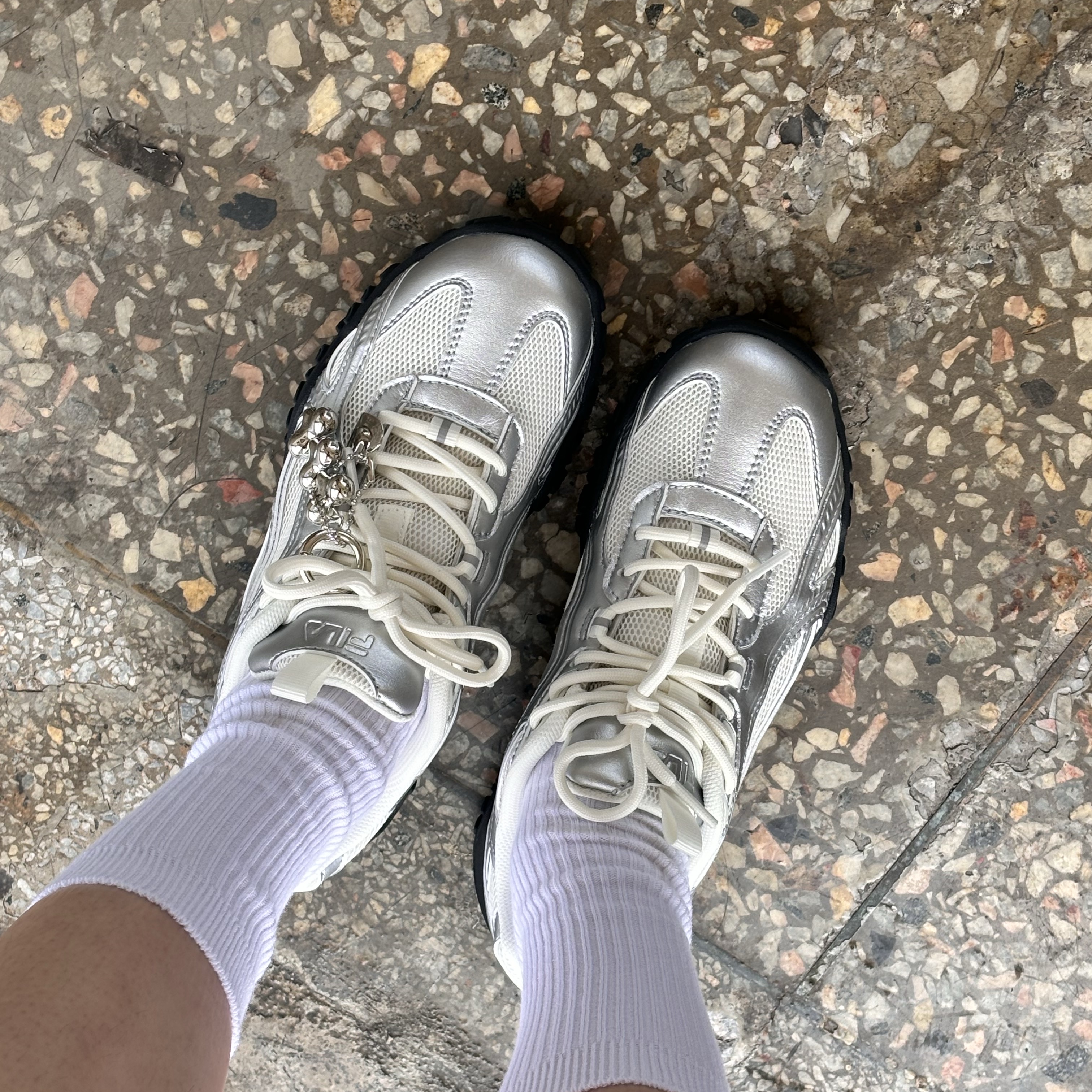 Fila Echappe MS Silver Moon 착용 스타일 - 3