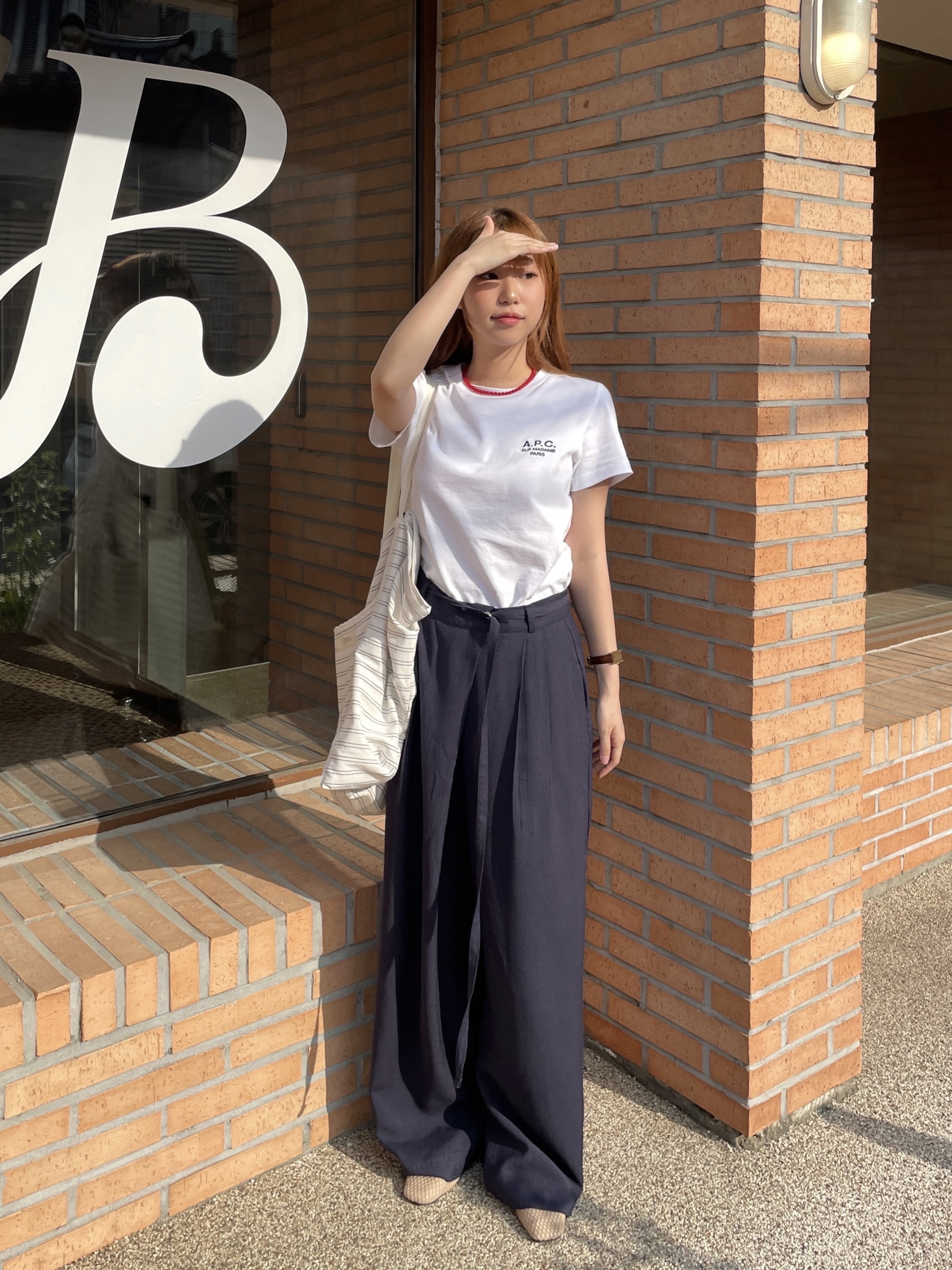 A.P.C. Raymond T-Shirt White 착용 스타일 - 1