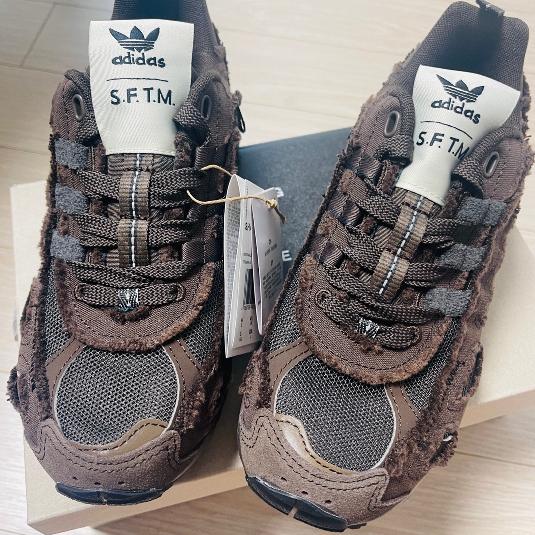Adidas x Song for the Mute Shadowturf Dark Brown 착용 스타일 - 2