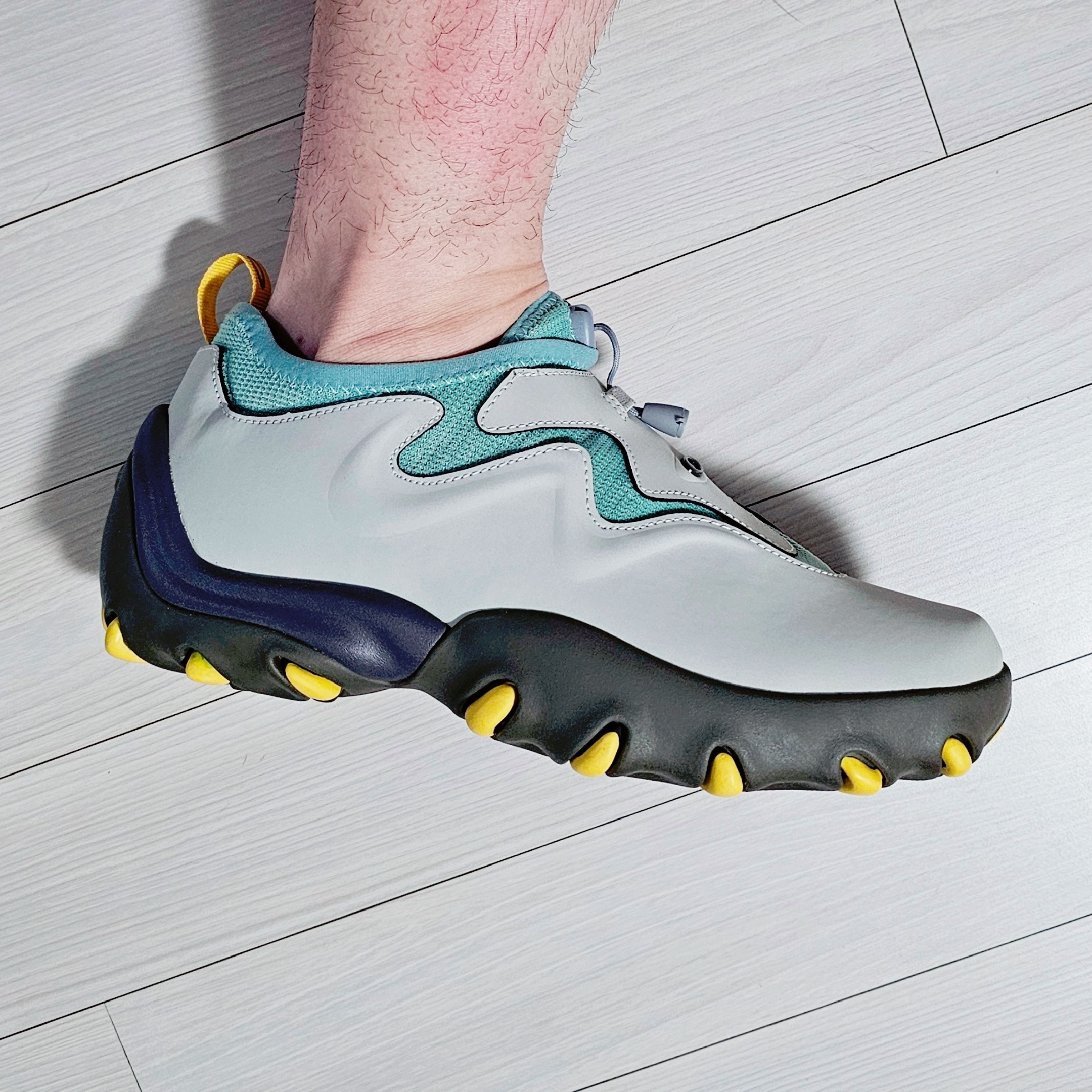 Oakley x Piet Teeth OG Slip-On Grey 착용 스타일
