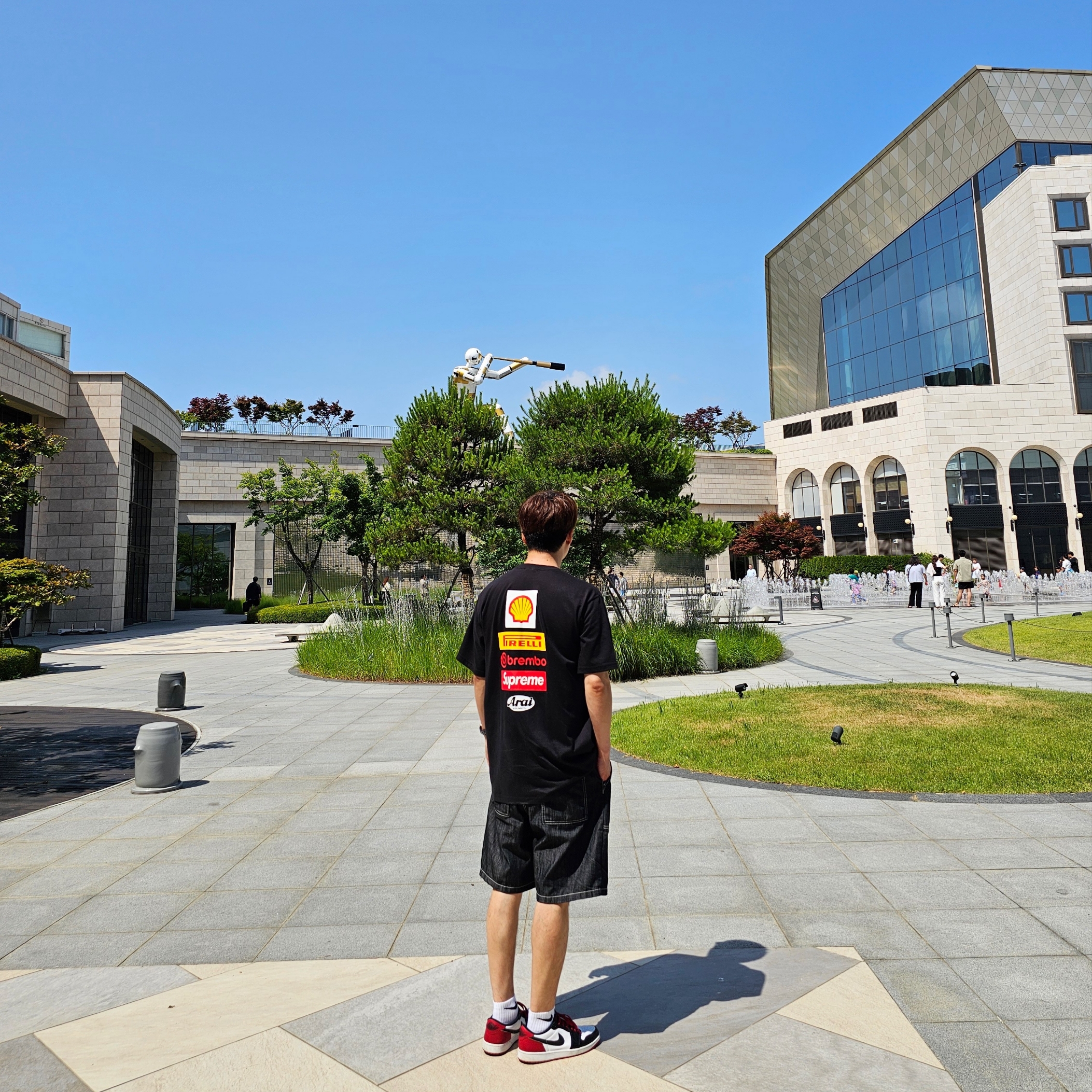 Supreme x Ducati Logos T-Shirt Black - 24SS, Jordan 1 Retro Low OG Black Toe 착용 스타일 - 1