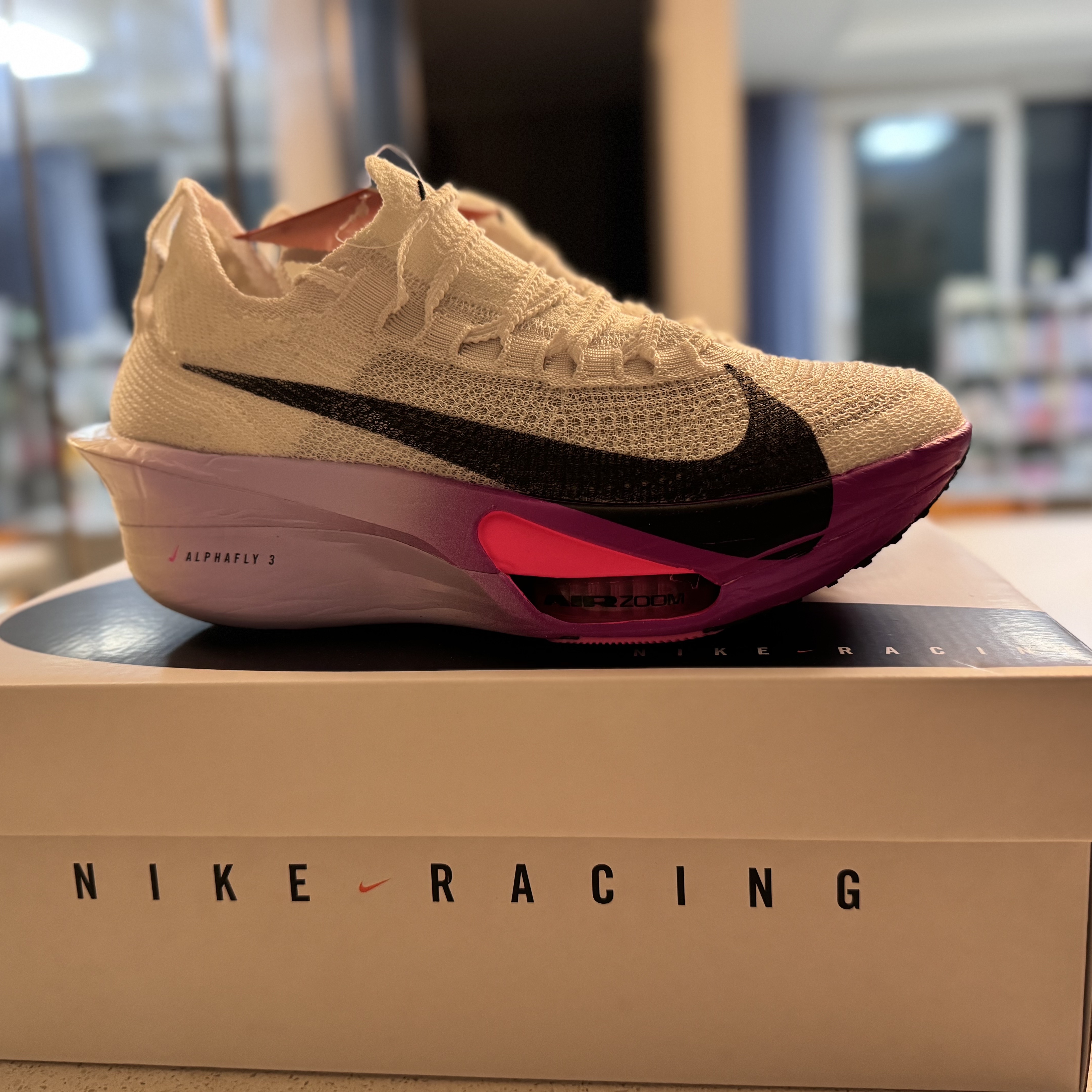Nike Air Zoom Alphafly Next% 3 Hyper Pink 착용 스타일 - 2