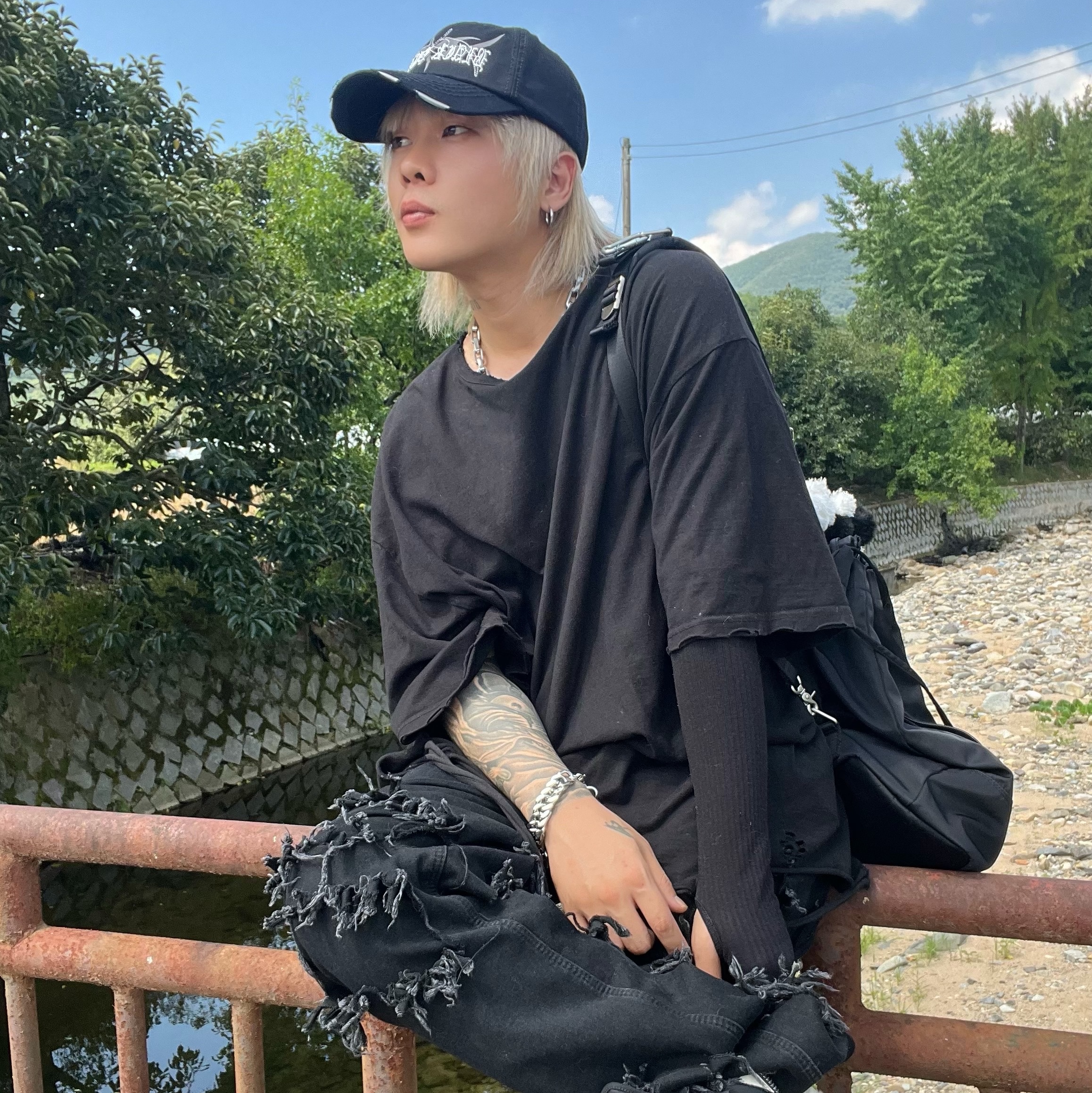 Rick Owens Geobasket Full Grain Calf Leather Strobe Sneakers Black Milk White 착용 스타일 - 2