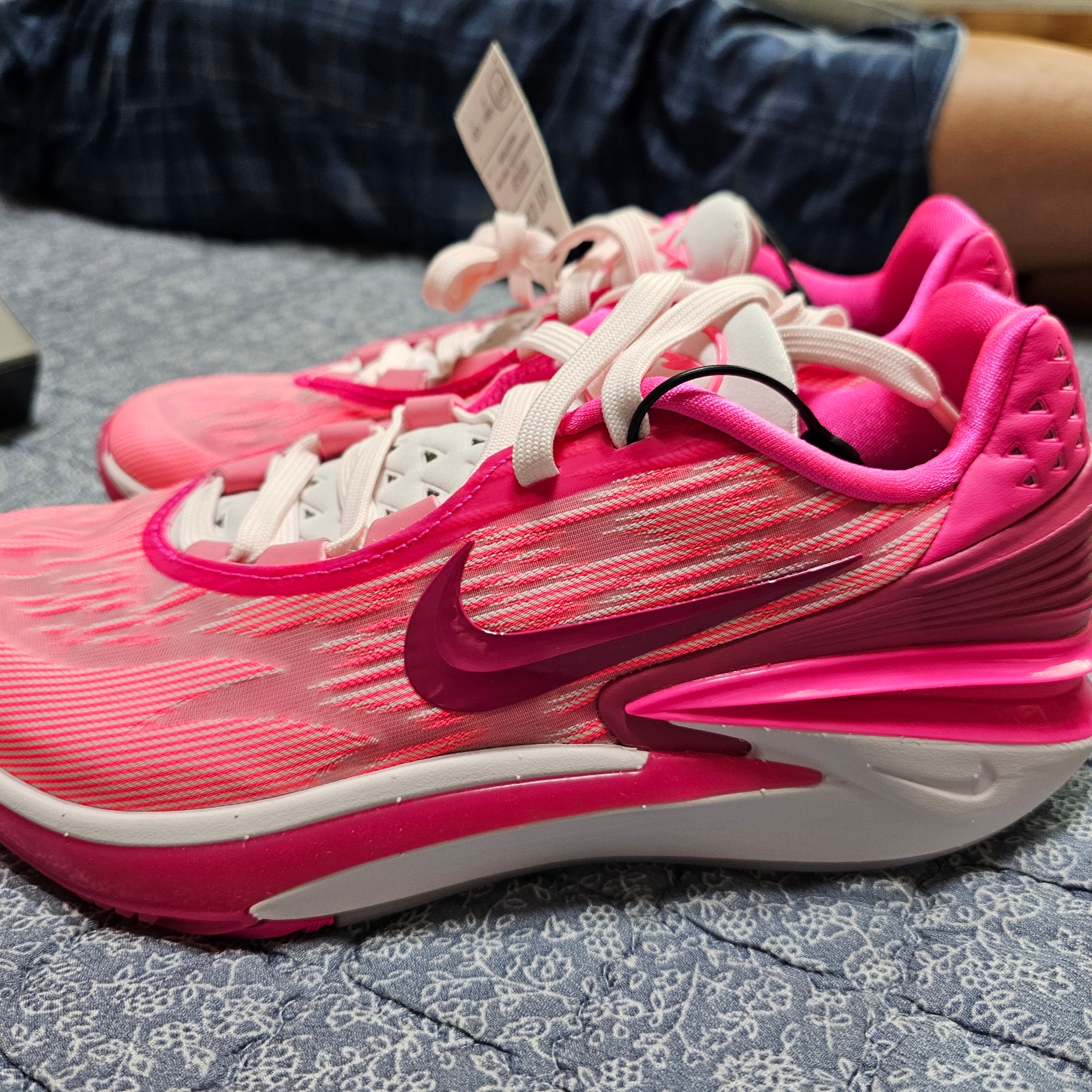 Nike Air Zoom GT Cut 2 EP Hyper Pink 착용 스타일
