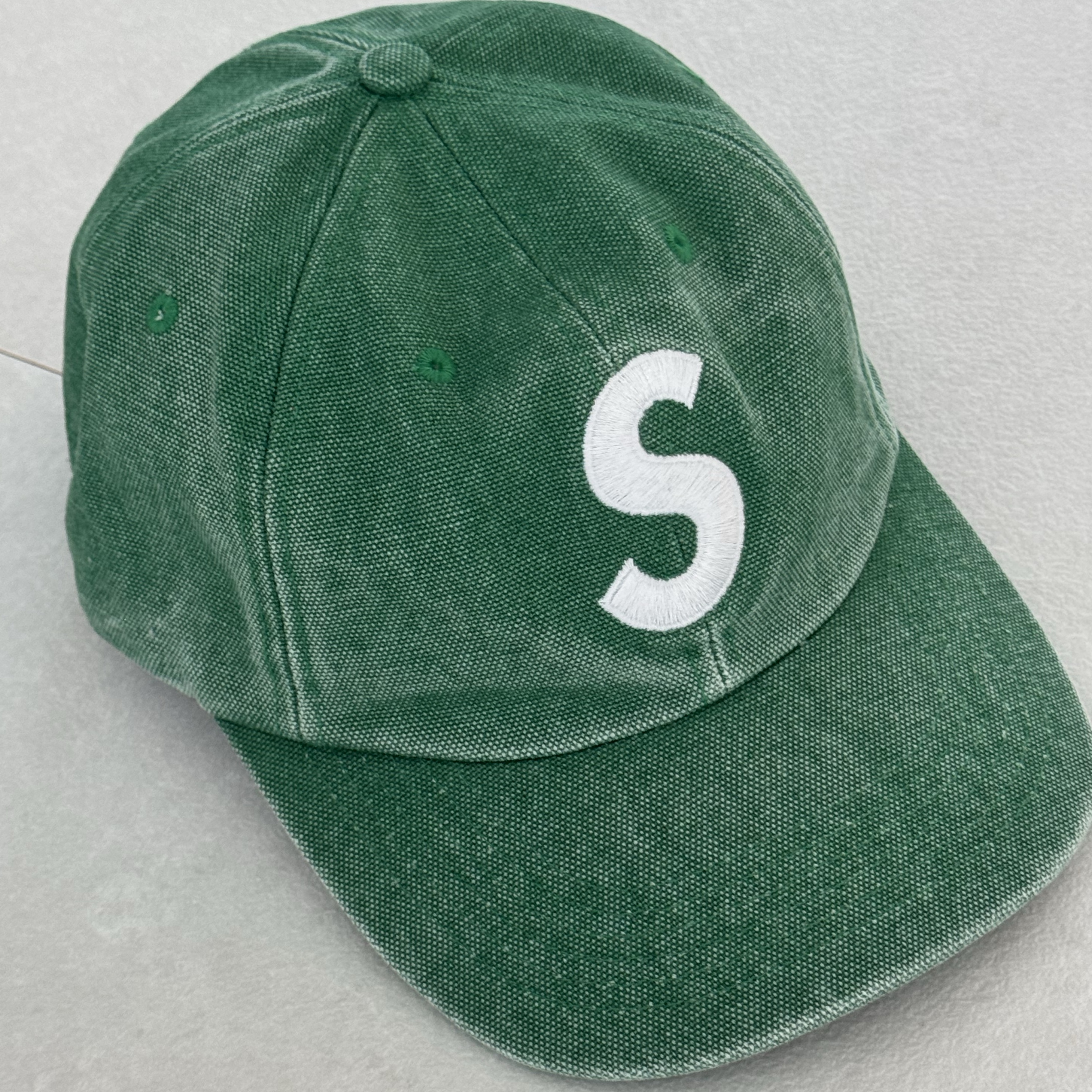 Supreme Pigment S Logo 6-Panel Green - 24FW 착용 스타일 - 1