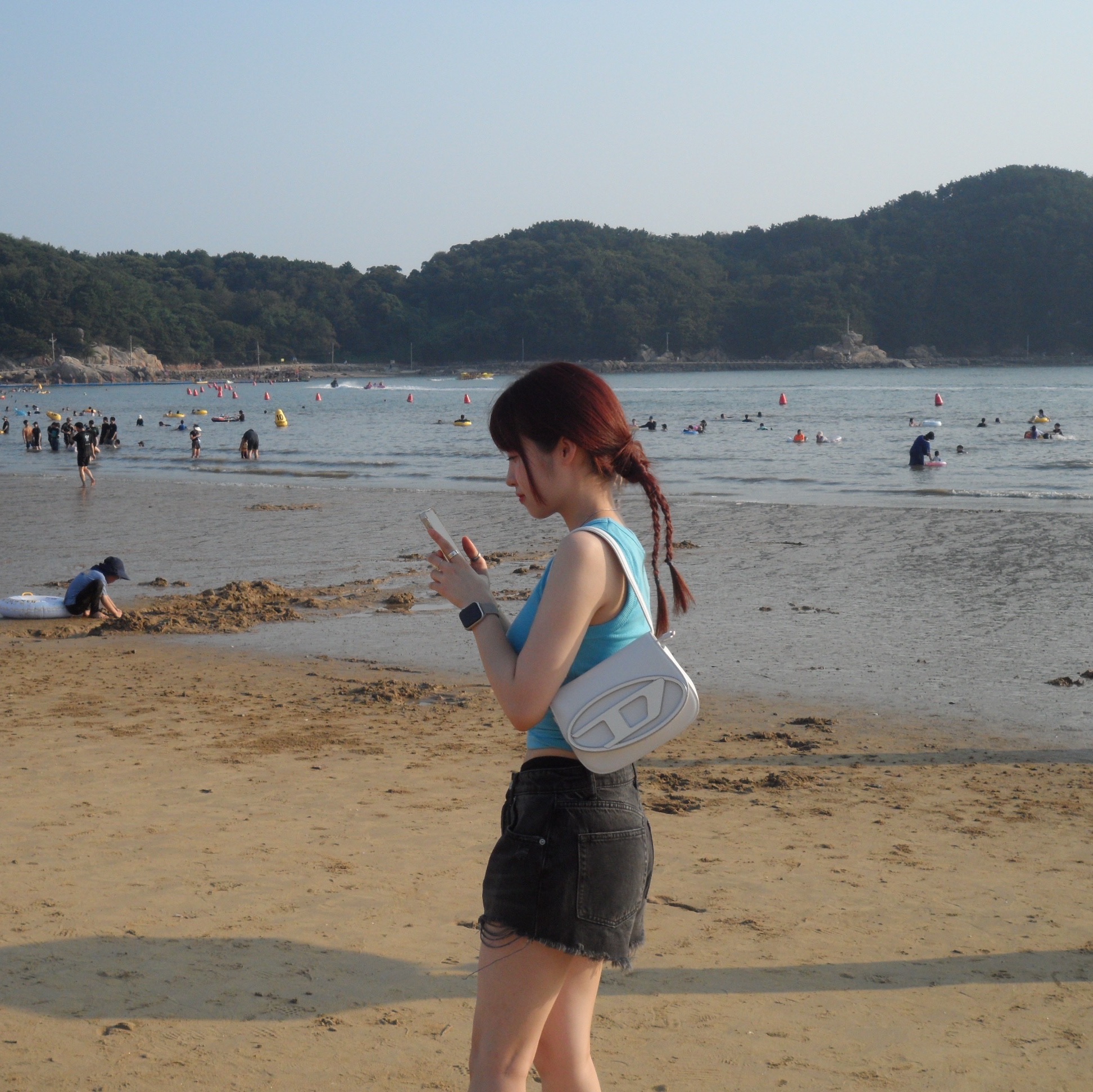 Diesel 1DR Shoulder Bag in Nappa Leather White 착용 스타일 - 2