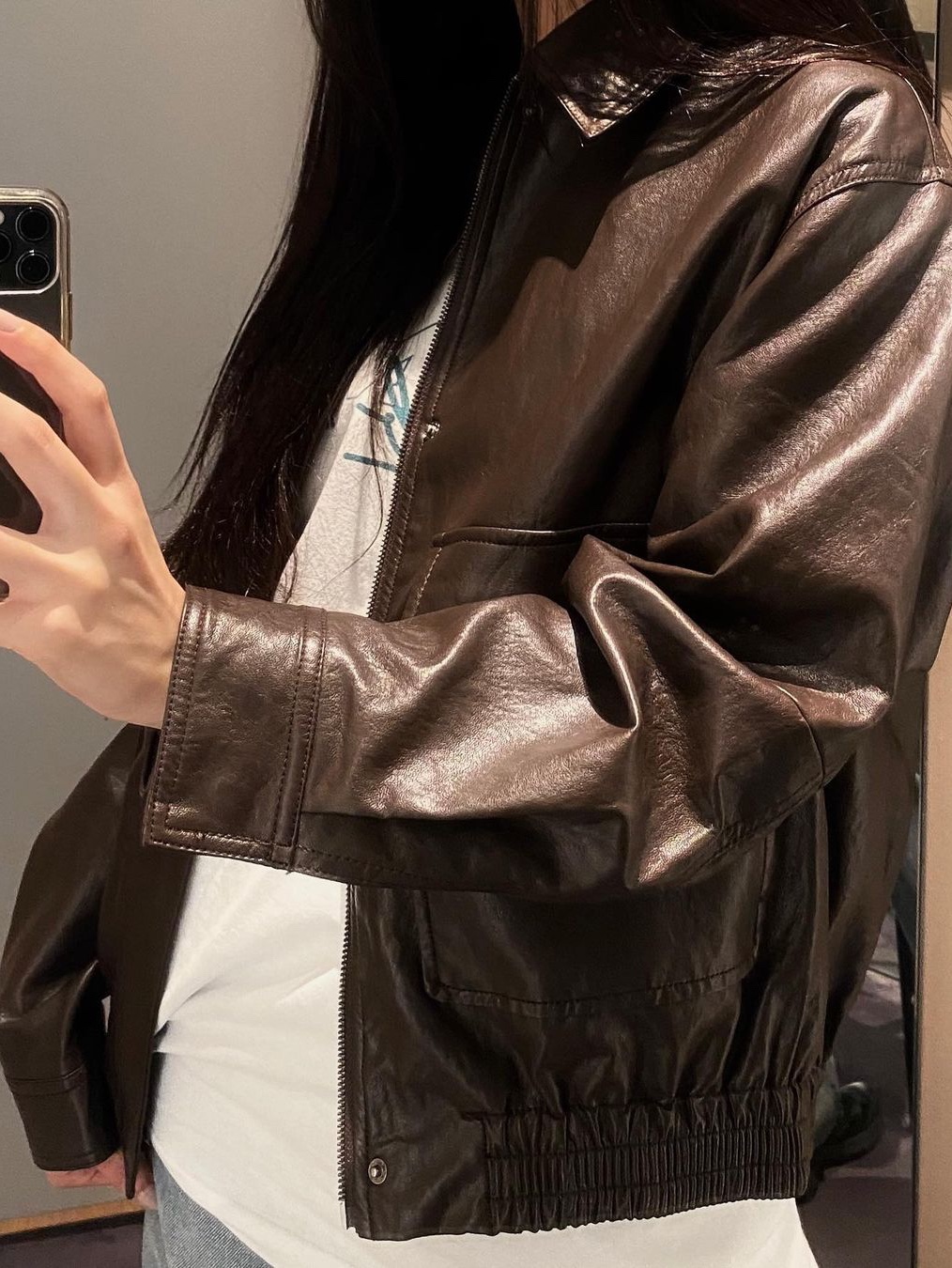 [예약 배송] Siyazu SIOT4079 Fake Leather Bomber Jacket Brown 착용 스타일 - 2