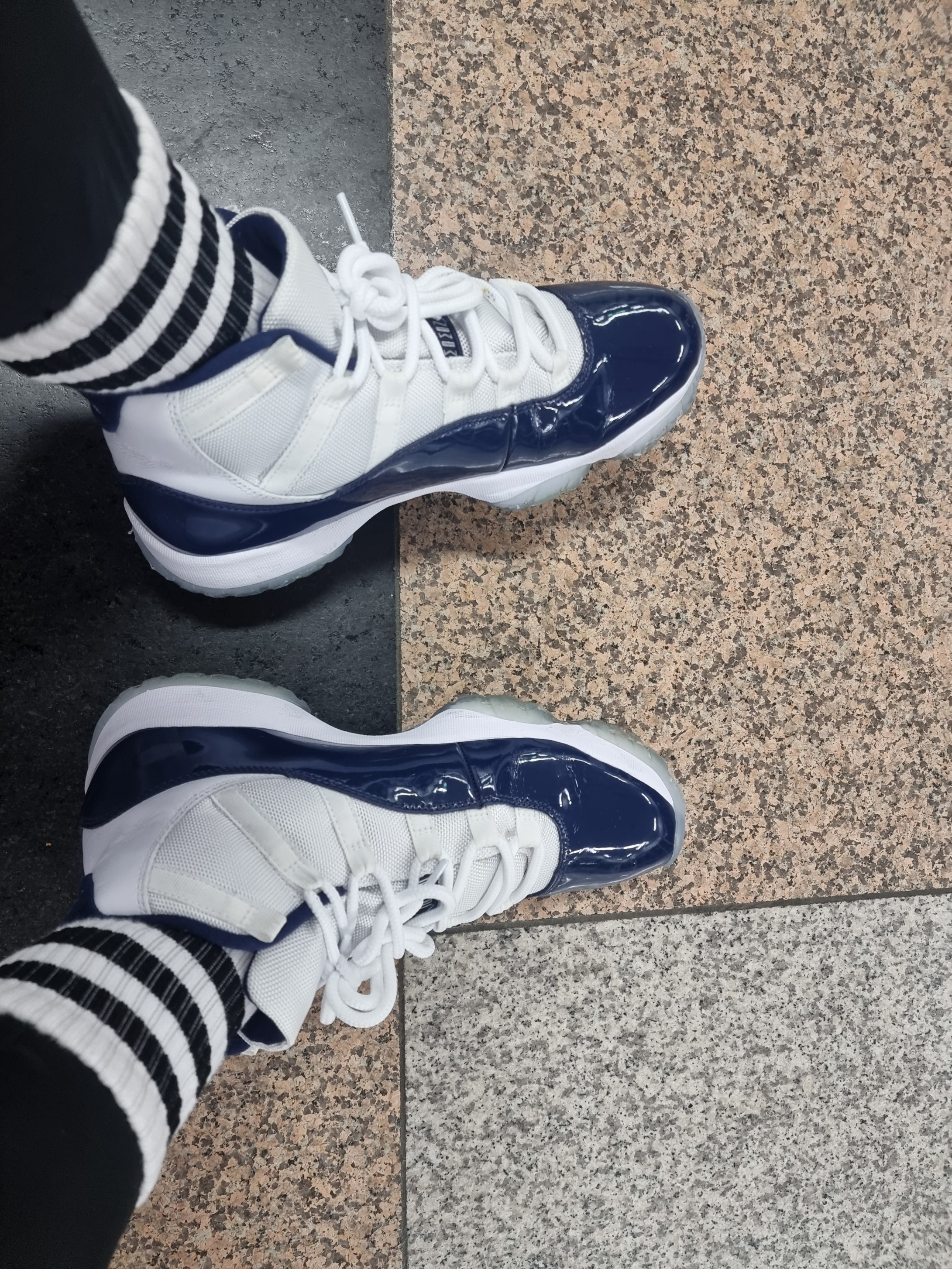 Jordan 11 Retro Win Like 82 UNC, Jordan Sport Dri-Fit 3/4 Tights Black White - Asia 착용 스타일