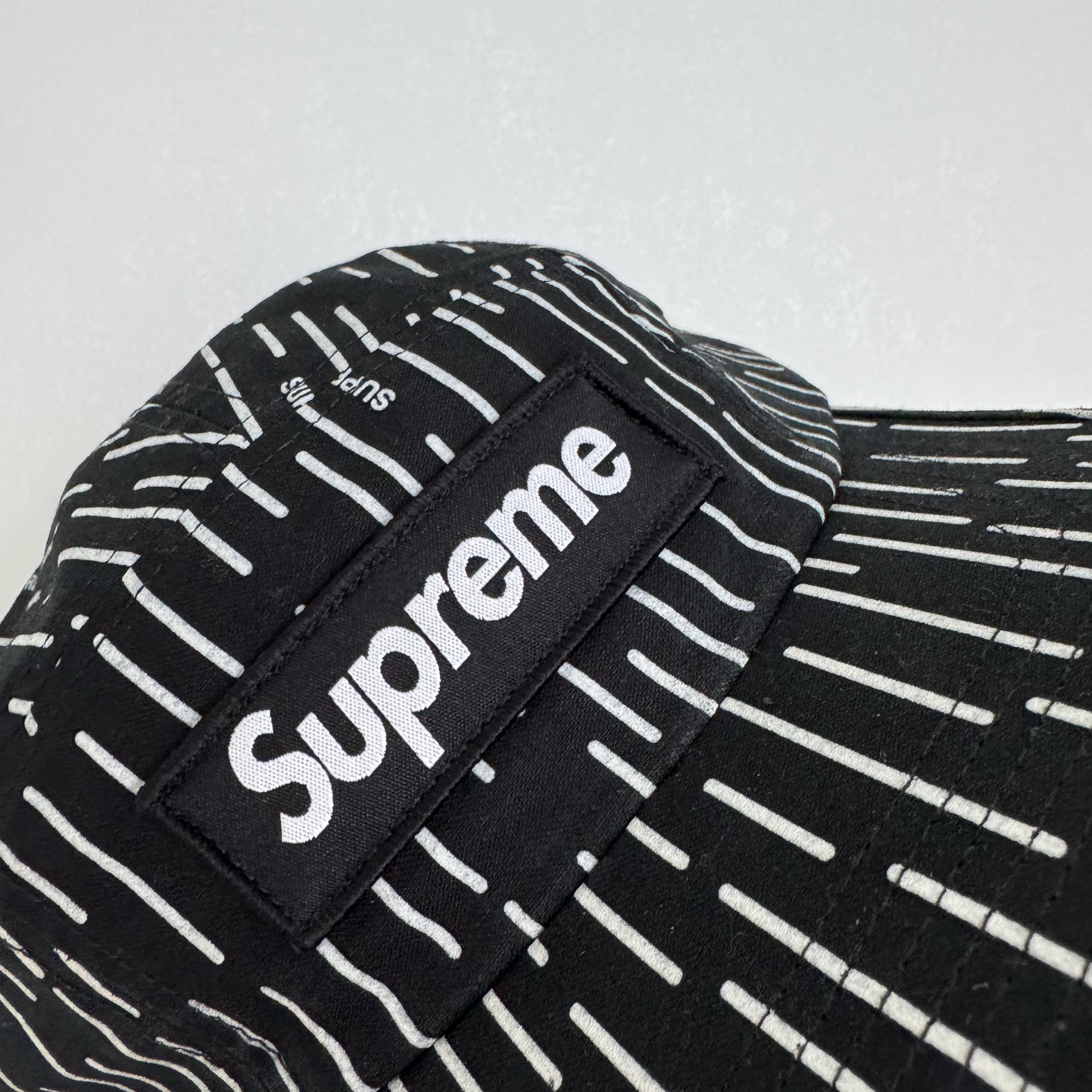 Supreme Military Camp Cap Black Raindrop - 24FW 착용 스타일 - 1