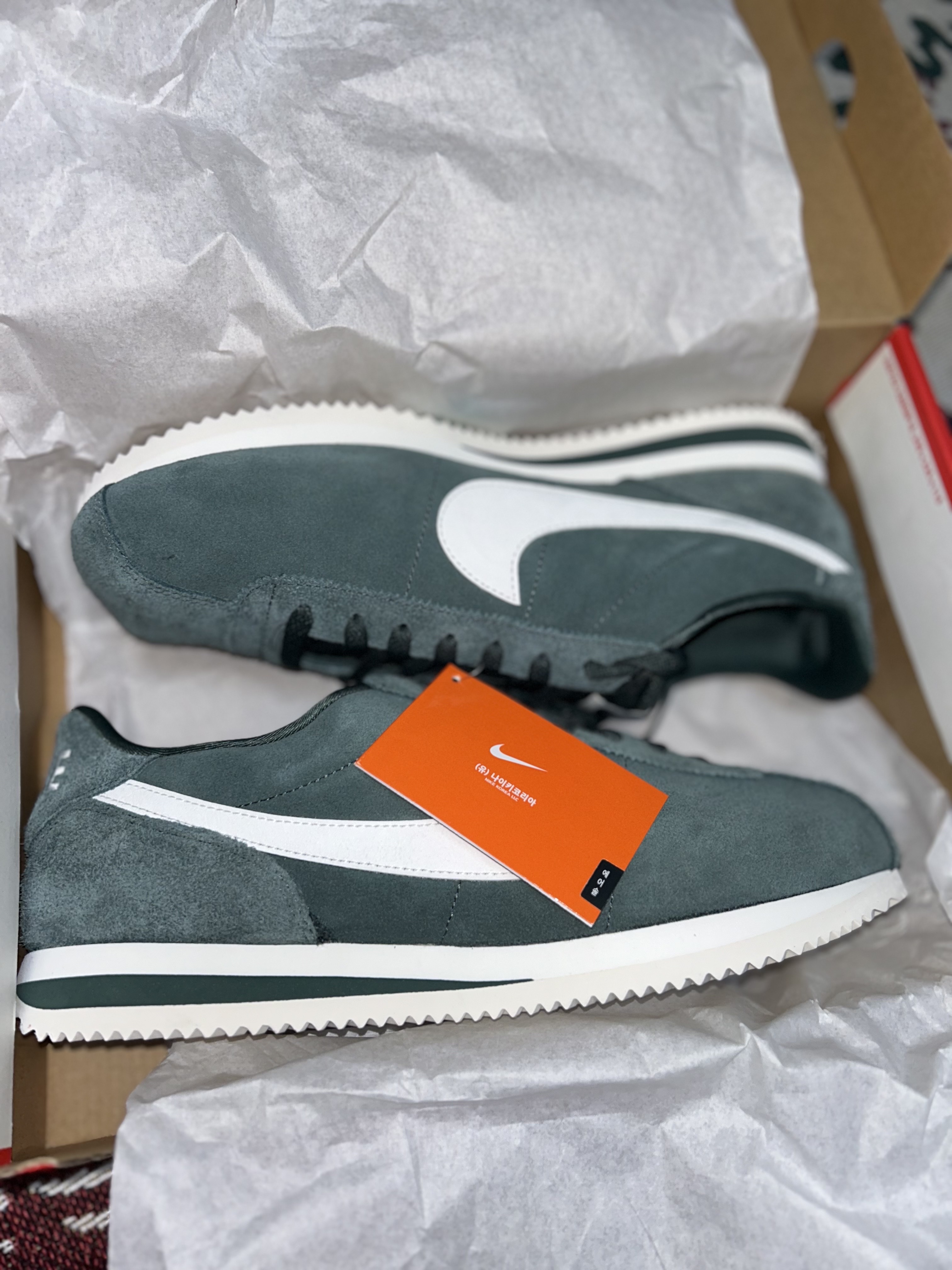 Nike Cortez Vintage Green 착용 스타일 - 7