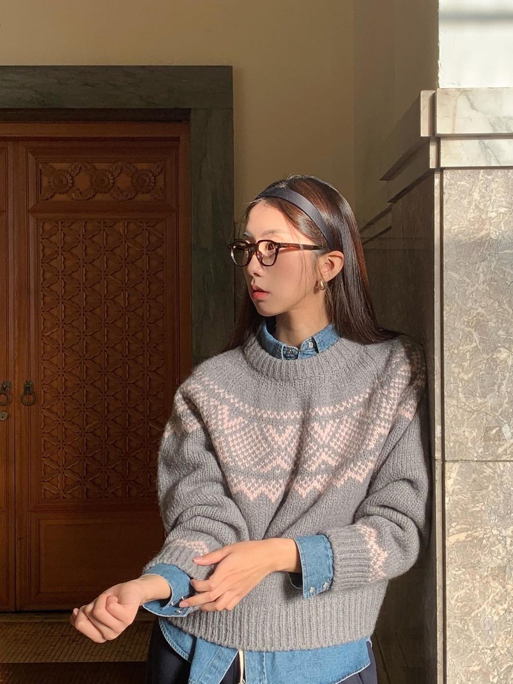 Siyazu SIKN2103 Loose Fit Alpaca Nordic Sweater Gray 착용 스타일 - 1