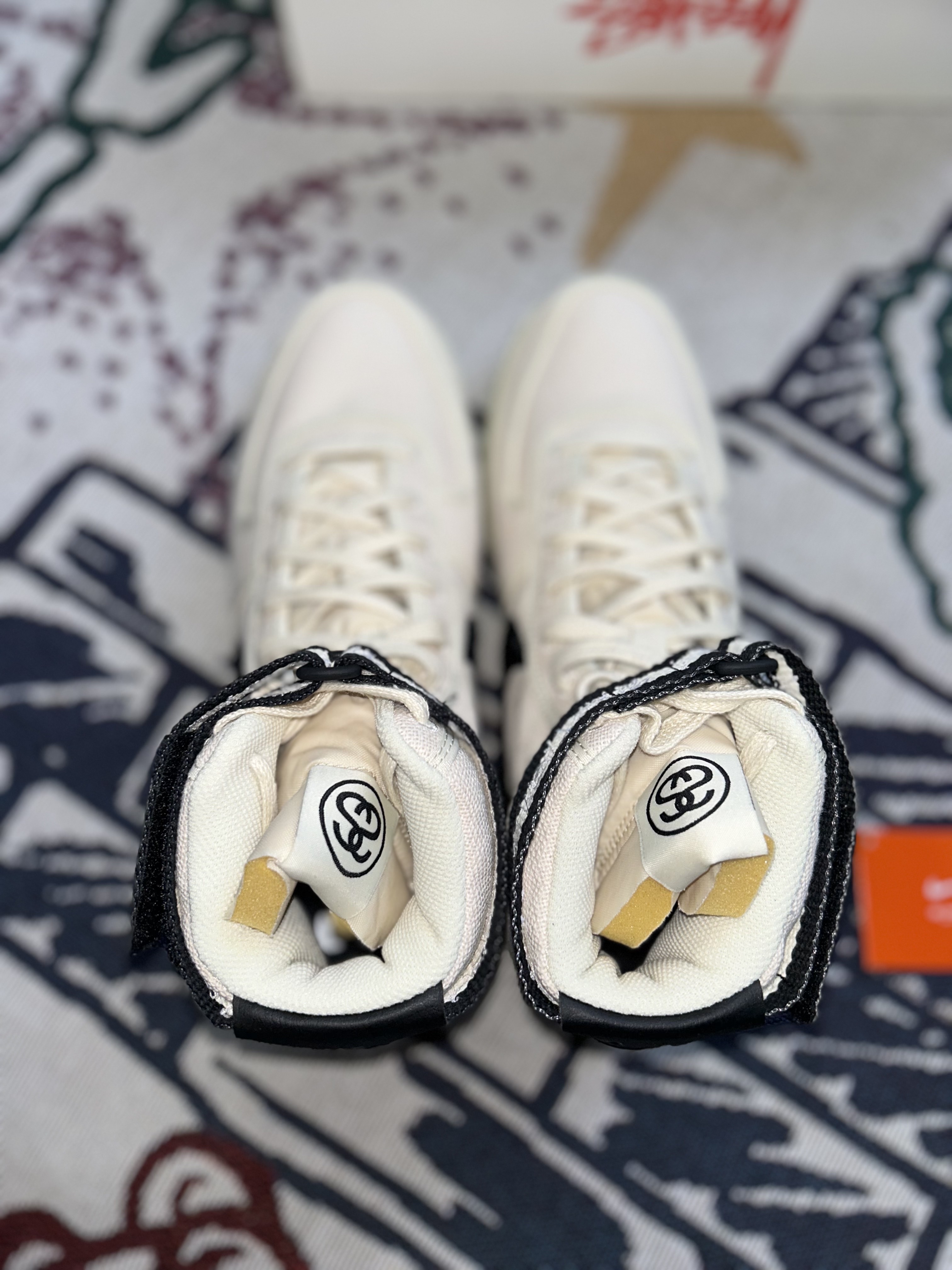 Nike x Stussy Vandal High Fossil 착용 스타일 - 3