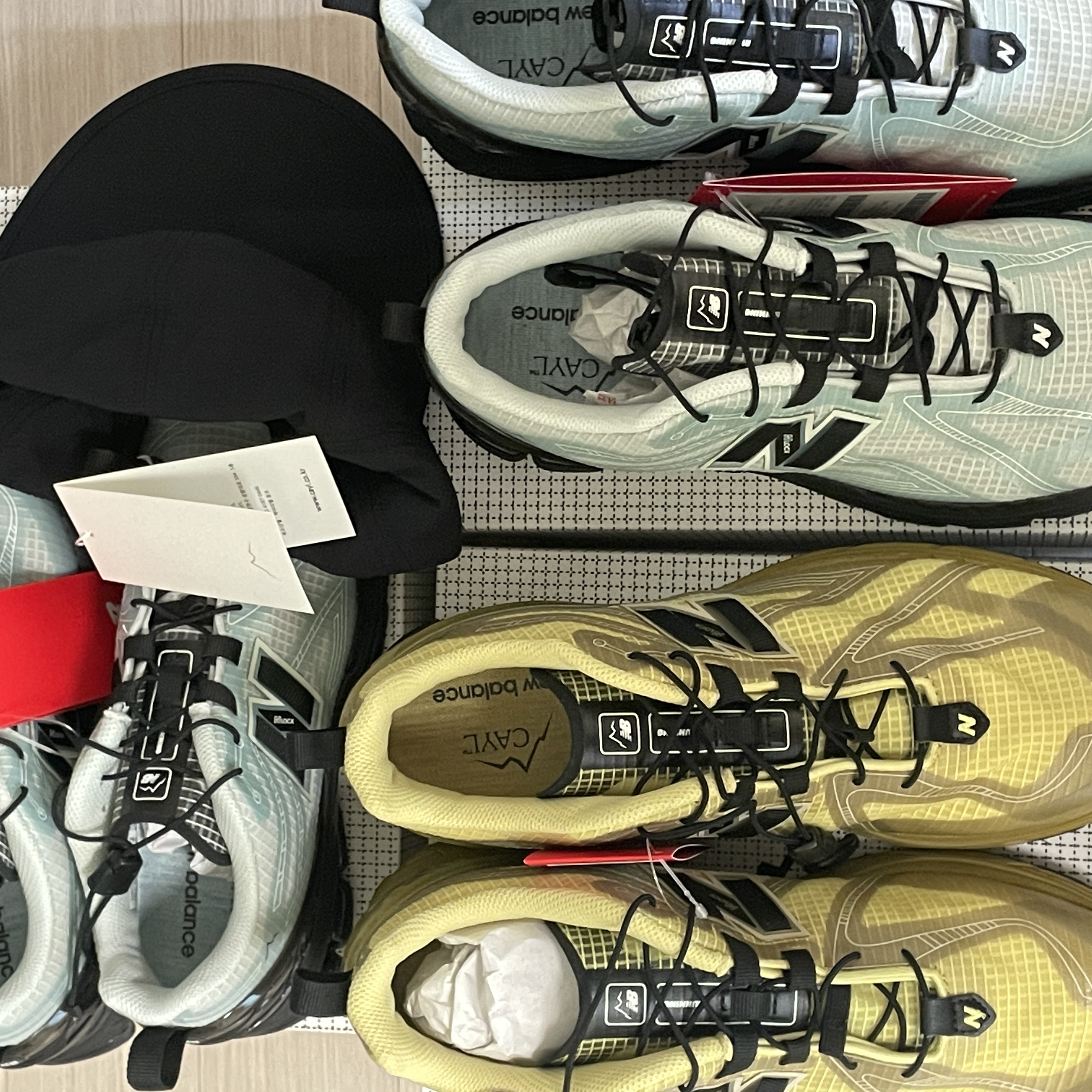 New Balance x Cayl 1906R Blue, New Balance x Cayl 1906R Yellow 착용 스타일 - 2