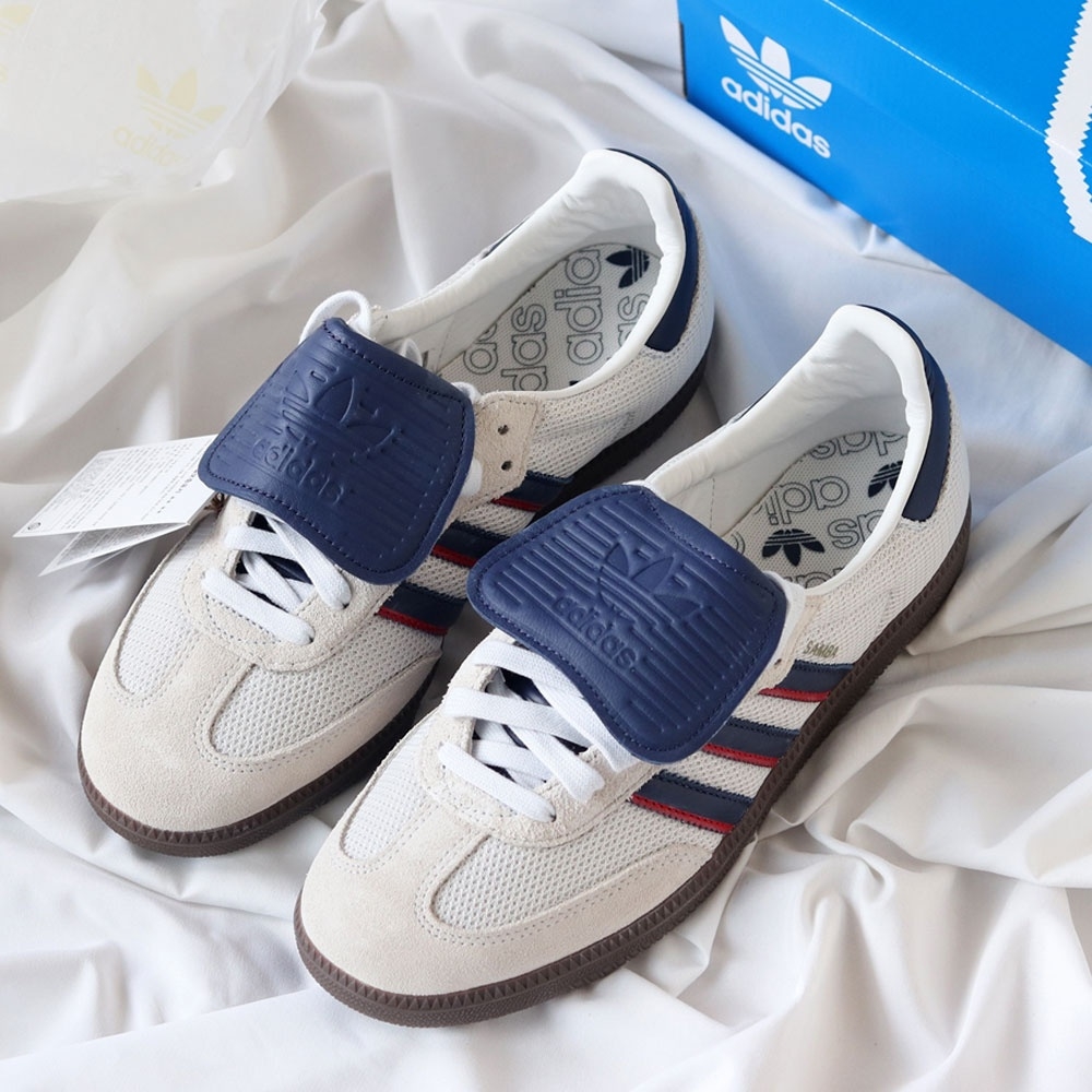 Adidas Samba LT Crystal White Dark Blue Gum 착용 스타일 - 3