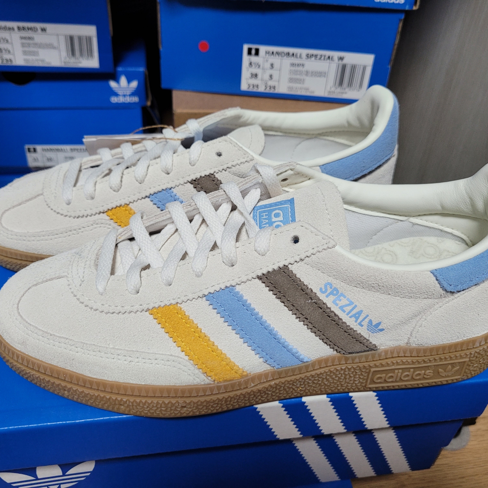 (W) Adidas Handball Spezial Cloud White Light Blue 착용 스타일