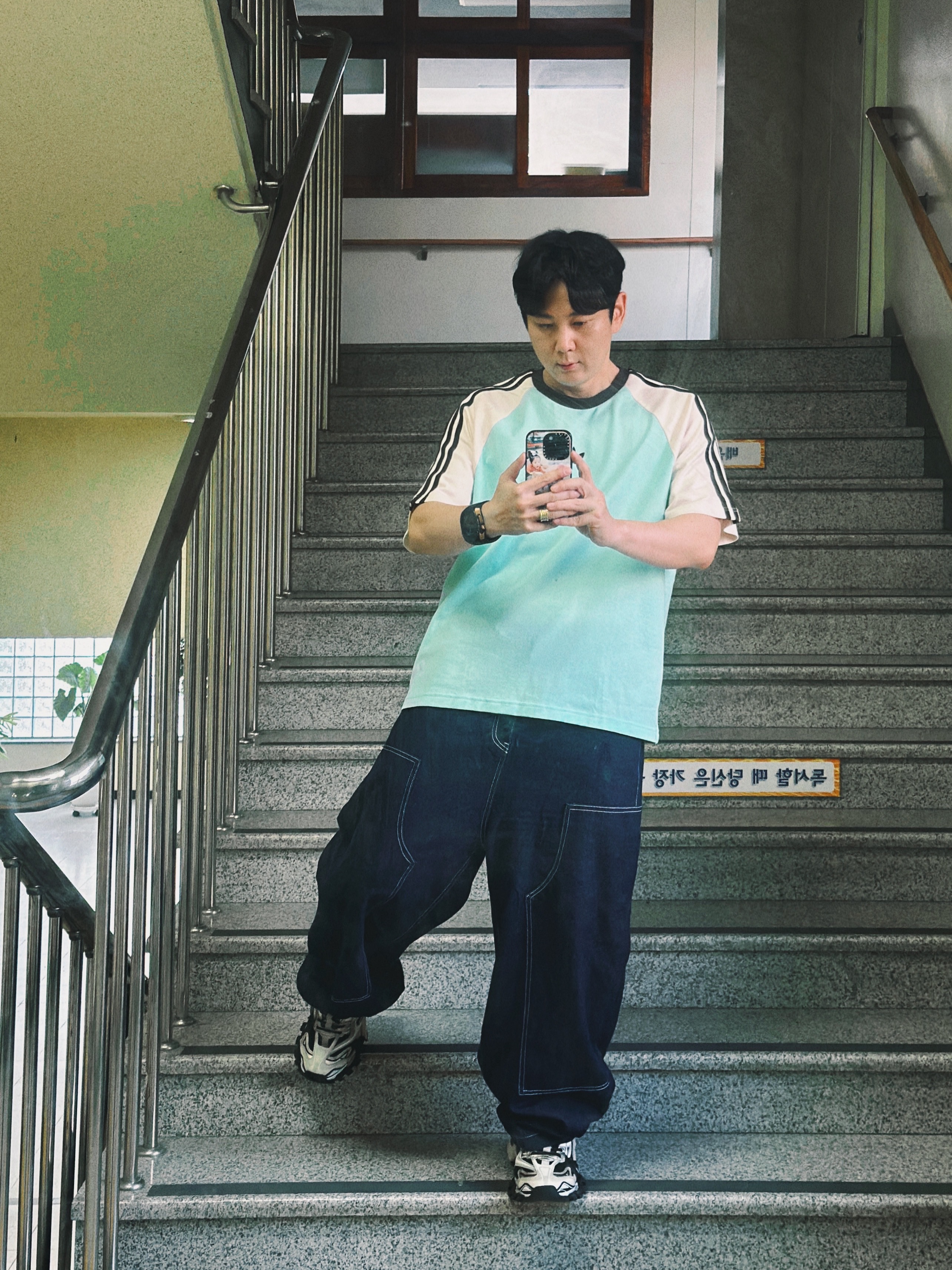 Adidas x Wales Bonner S/S T-Shirt Clear Mint - US Sizing, Balenciaga Track.2 Sneakers Beige Black 착용 스타일