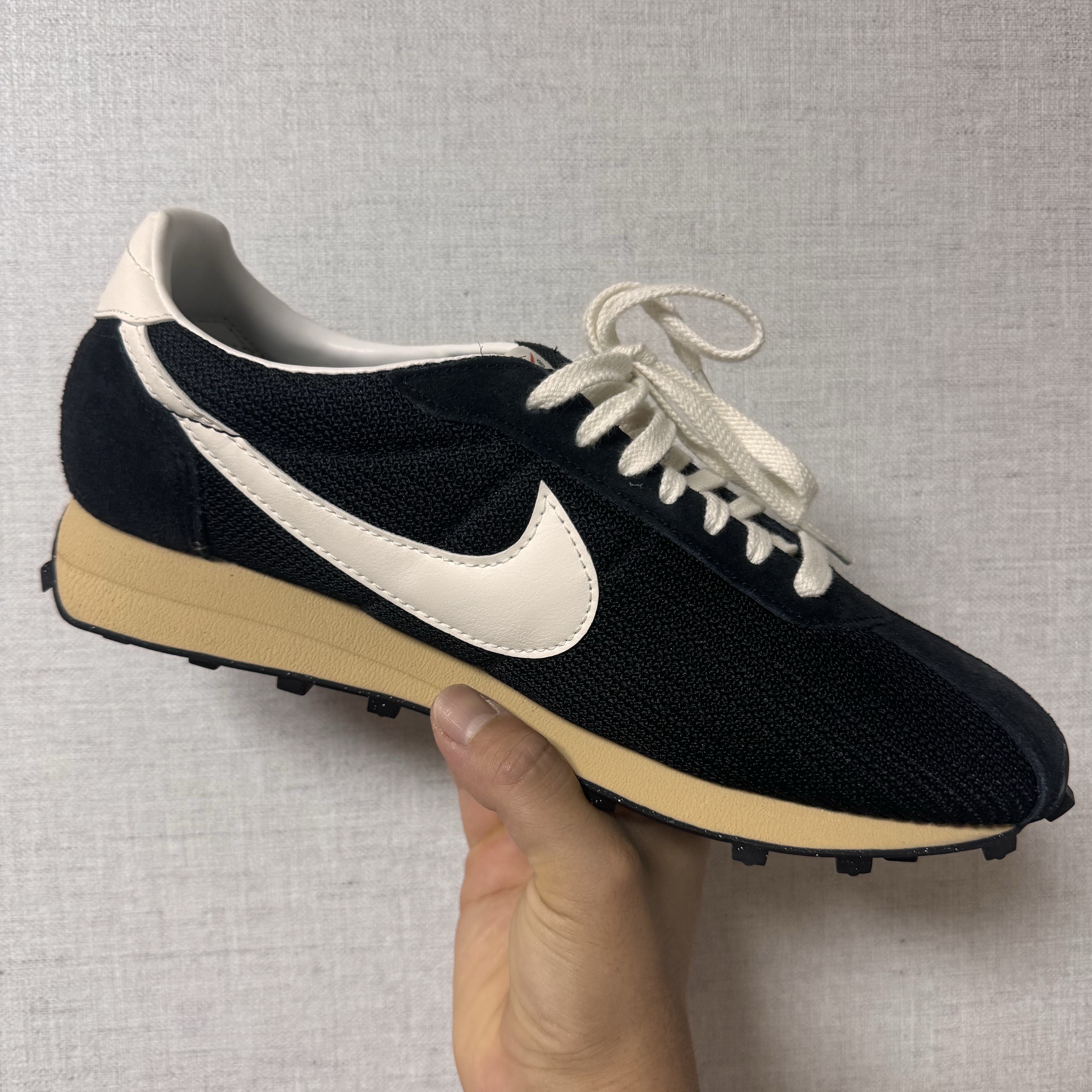Nike LD-1000 SP Black and Sail 착용 스타일 - 2