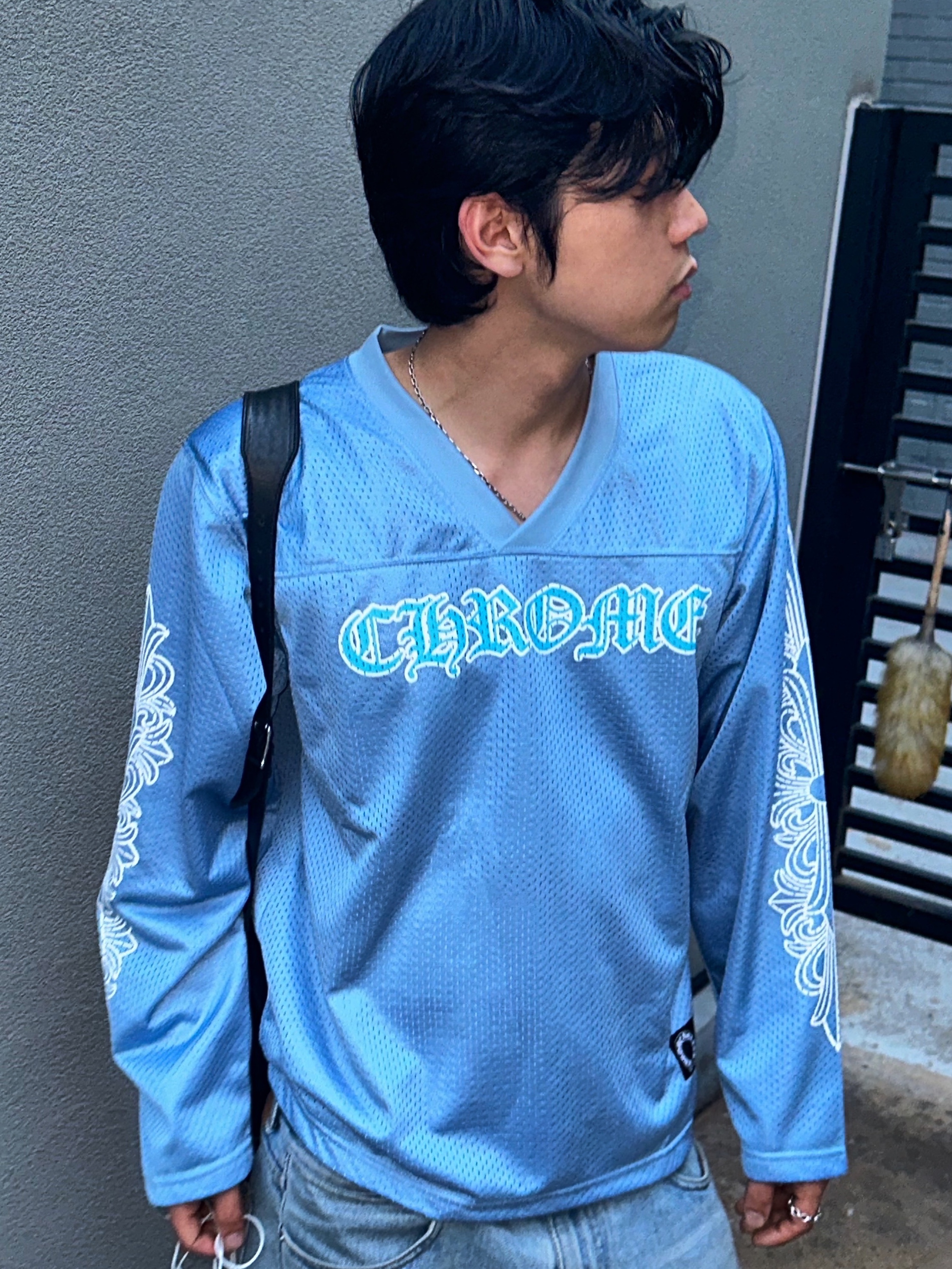 Chrome Hearts Mesh Warm Up Jersey Blue 착용 스타일 - 1
