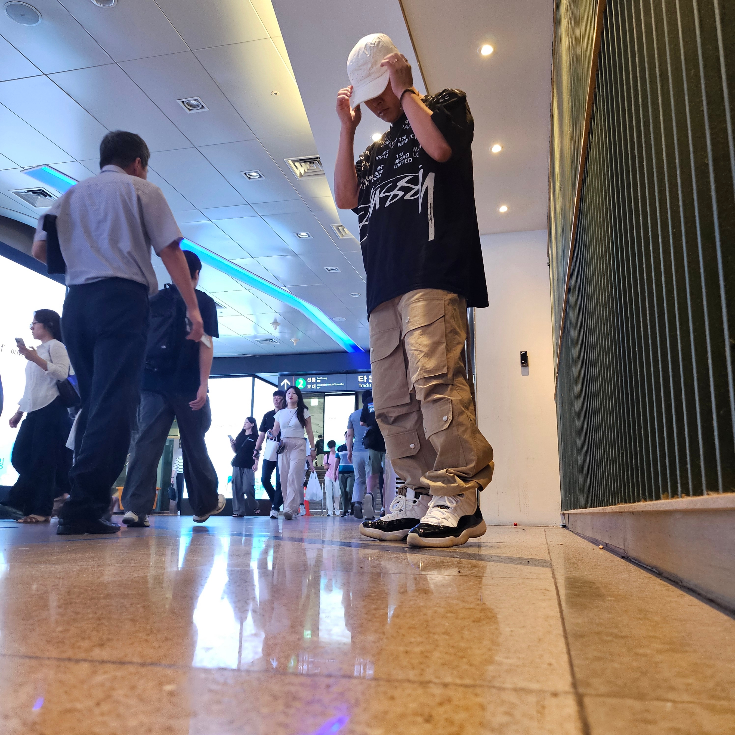 Supreme x MM6 Maison Margiela Painted Camp Cap White - 24SS, Jordan 11 Retro Gratitude 착용 스타일 - 1