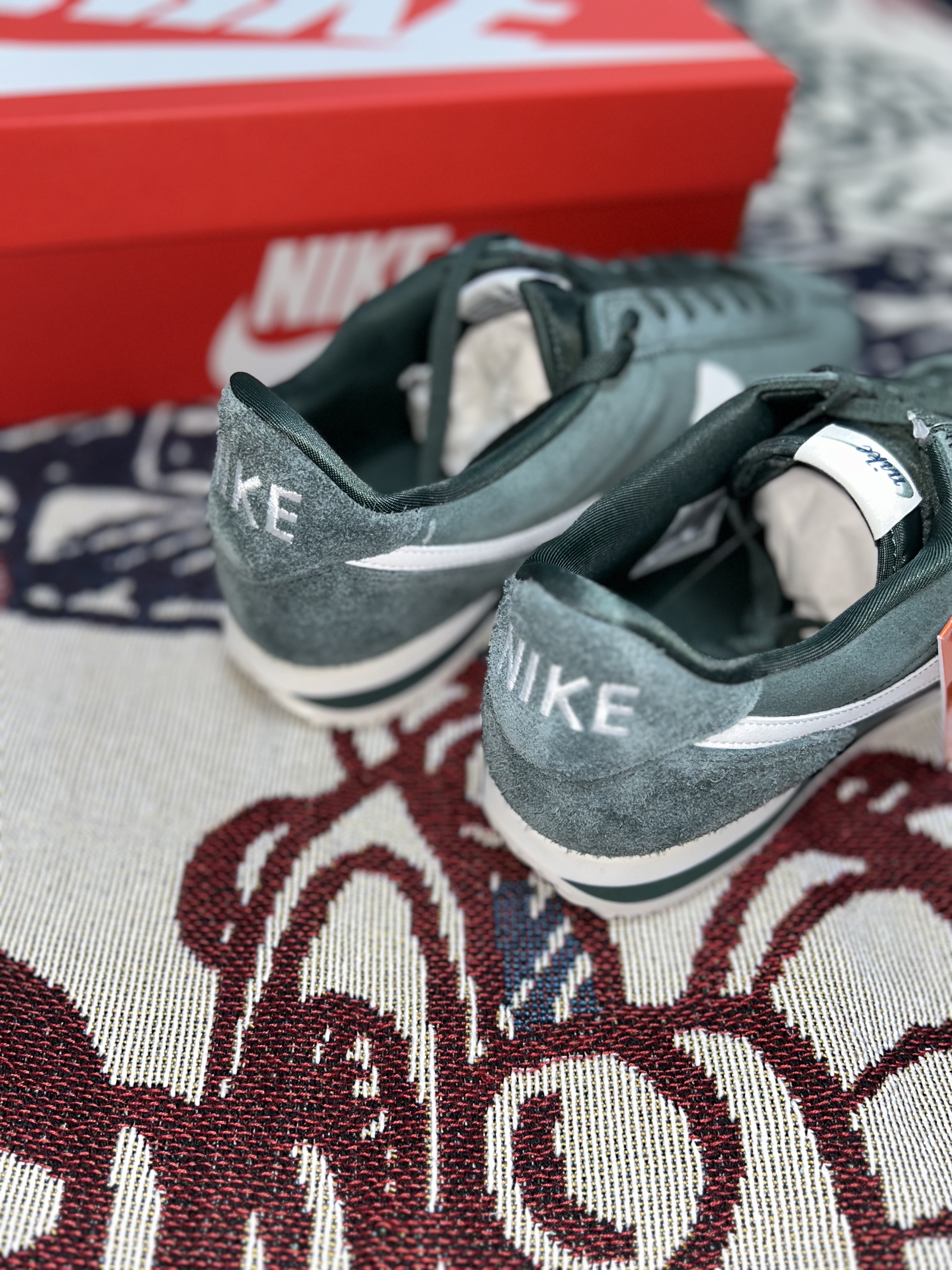 Nike Cortez Vintage Green 착용 스타일 - 6