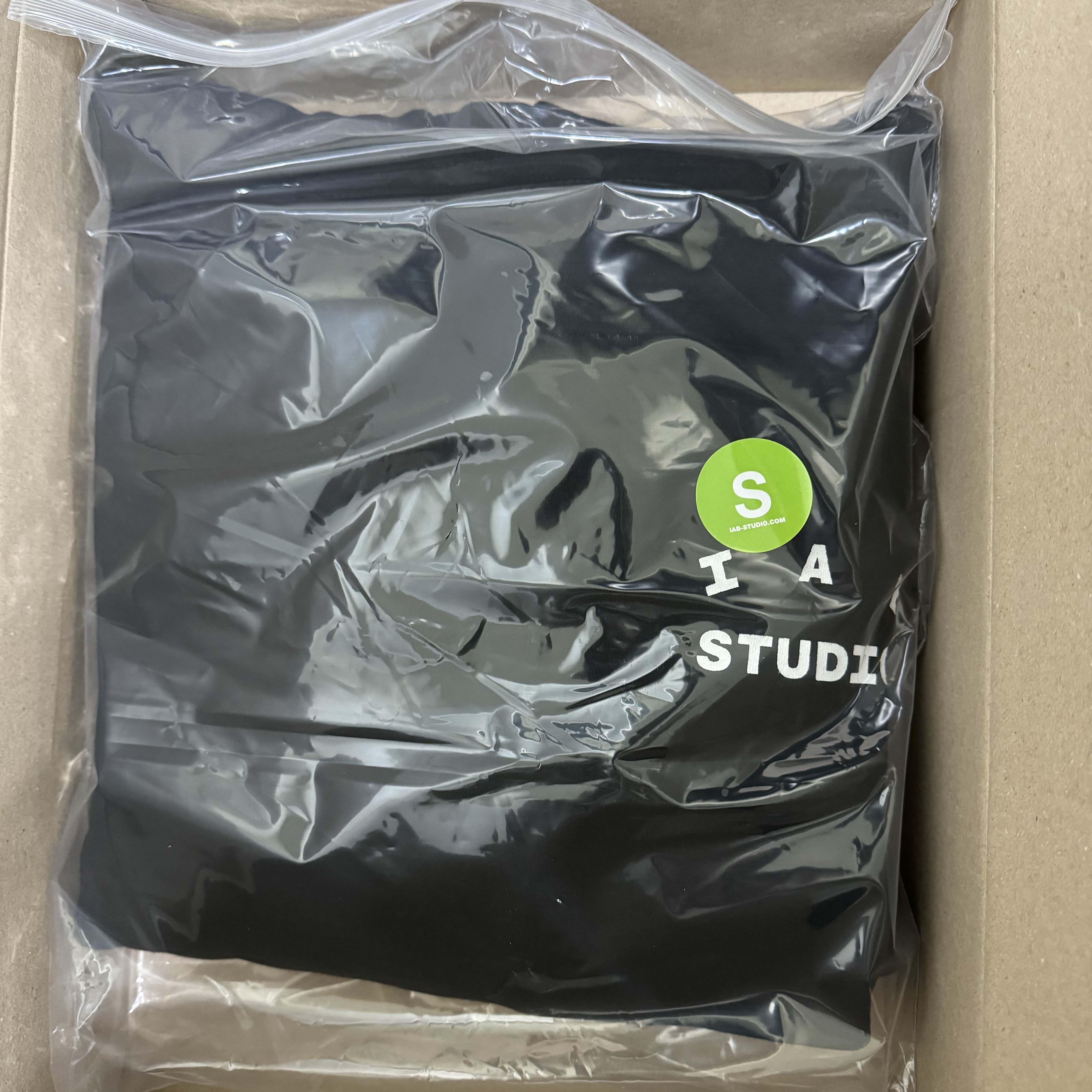 Stone Island 12011 Overshirt Black - 24SS, Wooyoungmi Back Logo Long Sleeve T-Shirt White - 24SS 착용 스타일 - 7
