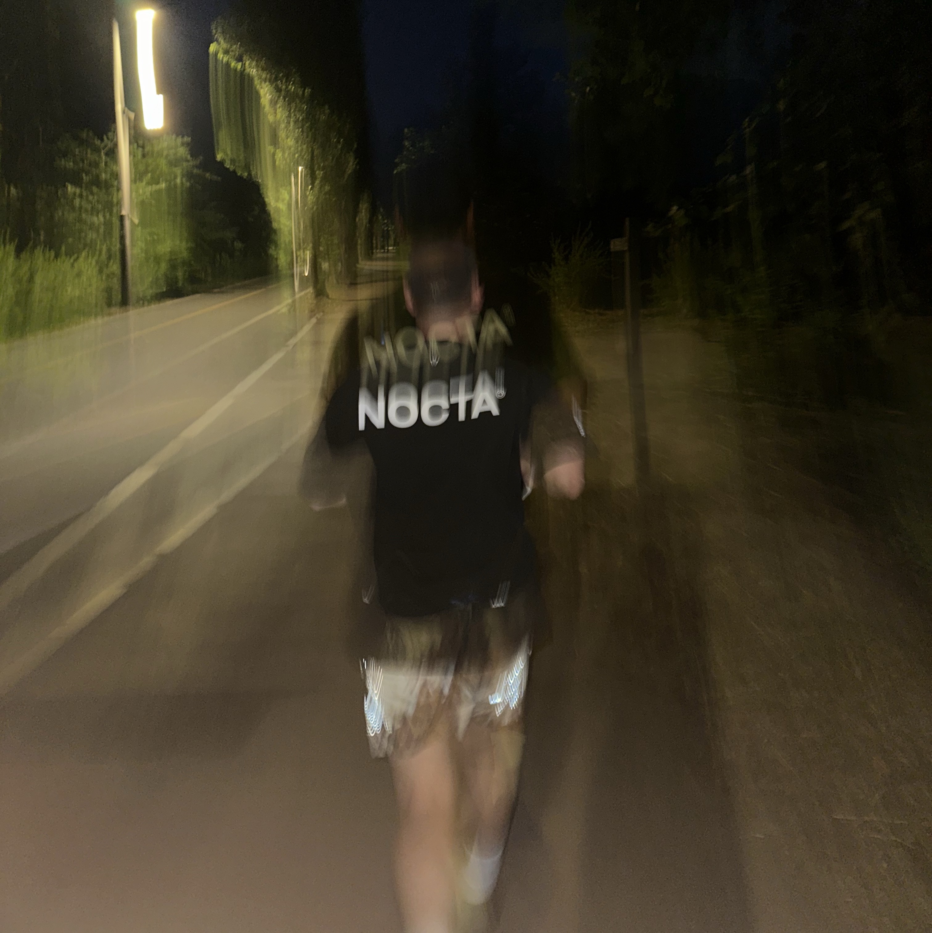Nike x Drake Nocta Max 90 T-Shirt Black (FN7663-010), Nike x Drake Nocta NRG Running Shorts Camo (FJ3011-010) 착용 스타일 - 2
