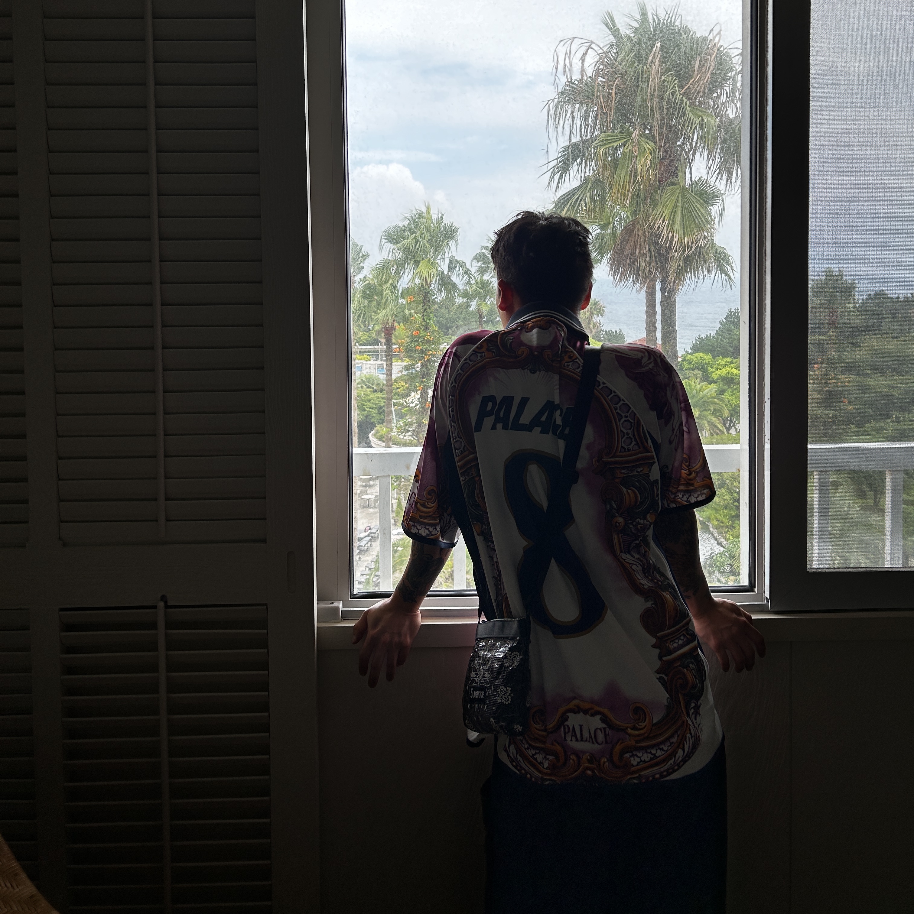 Palace Holy Grail Jersey Burgundy - 23FW, Supreme Bandana Tarp Side Bag Black - 21SS 착용 스타일