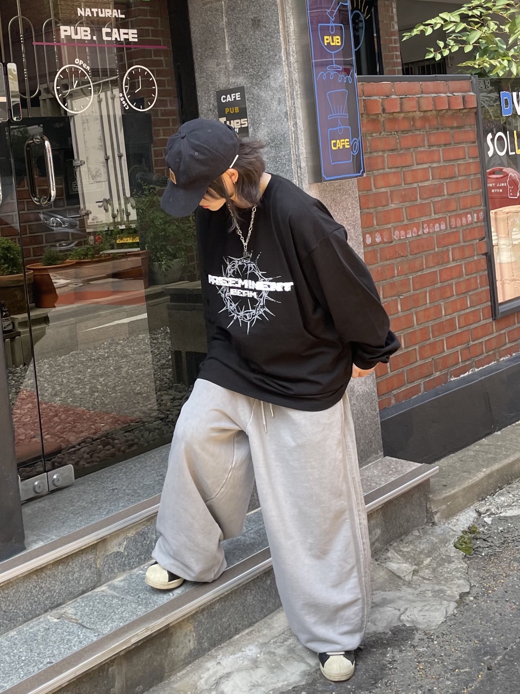 Carhartt Canvas Cap Black, Adidas Superstar Premium Black White 착용 스타일 - 1