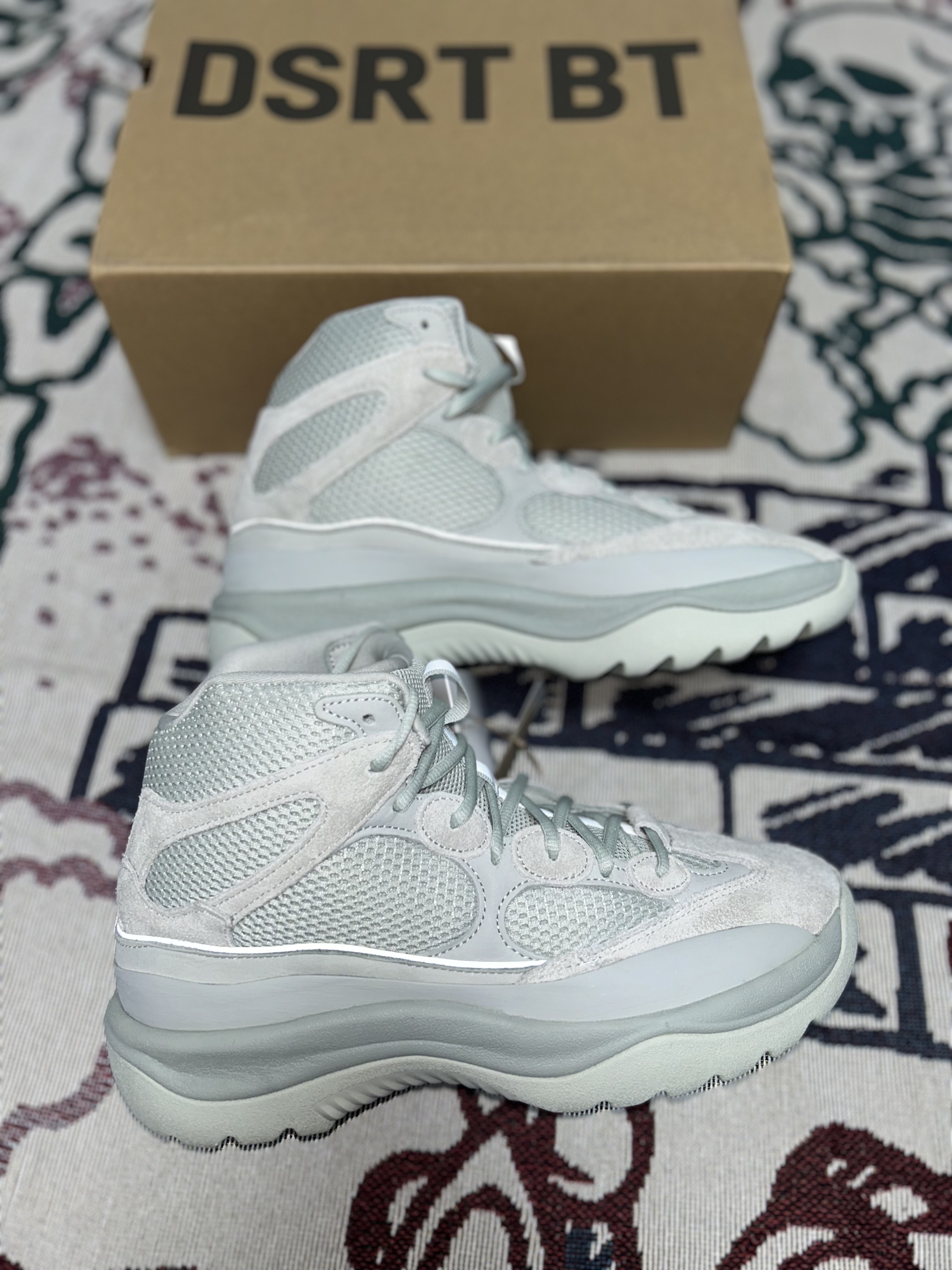 Adidas Yeezy Desert Boot Salt 착용 스타일 - 1