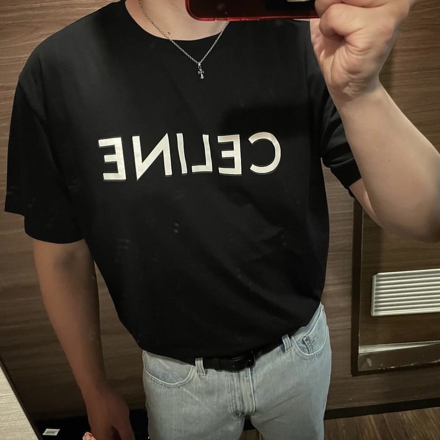 Celine Loose T-Shirt in Cotton Jersey Black White 착용 스타일