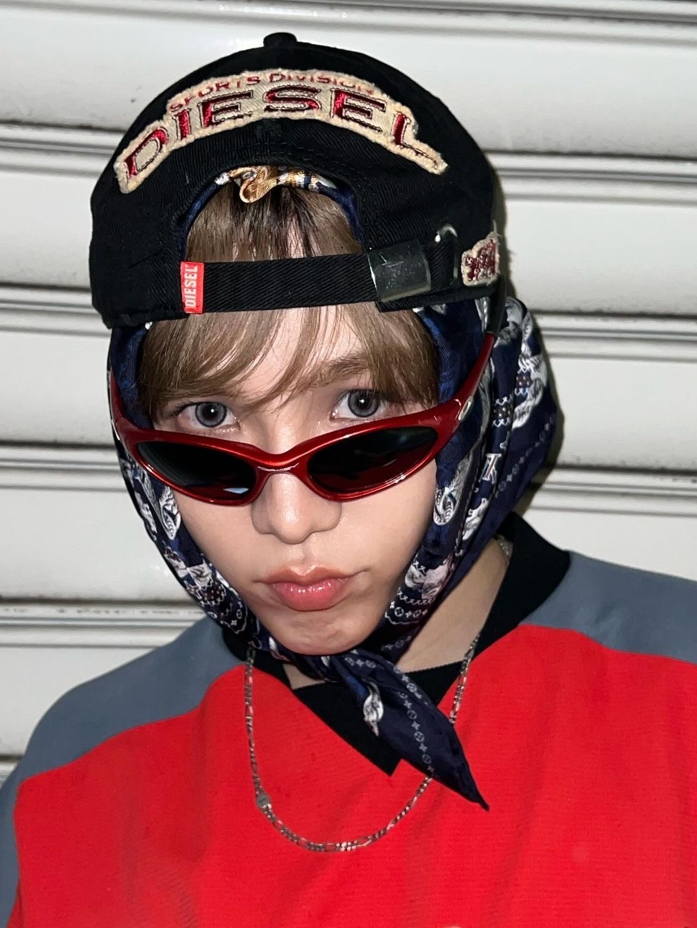 Diesel C-Braff Baseball Cap with Embroidered Patch Black, Louis Vuitton LV Dynasty Silk Bandana Navy 착용 스타일 - 2