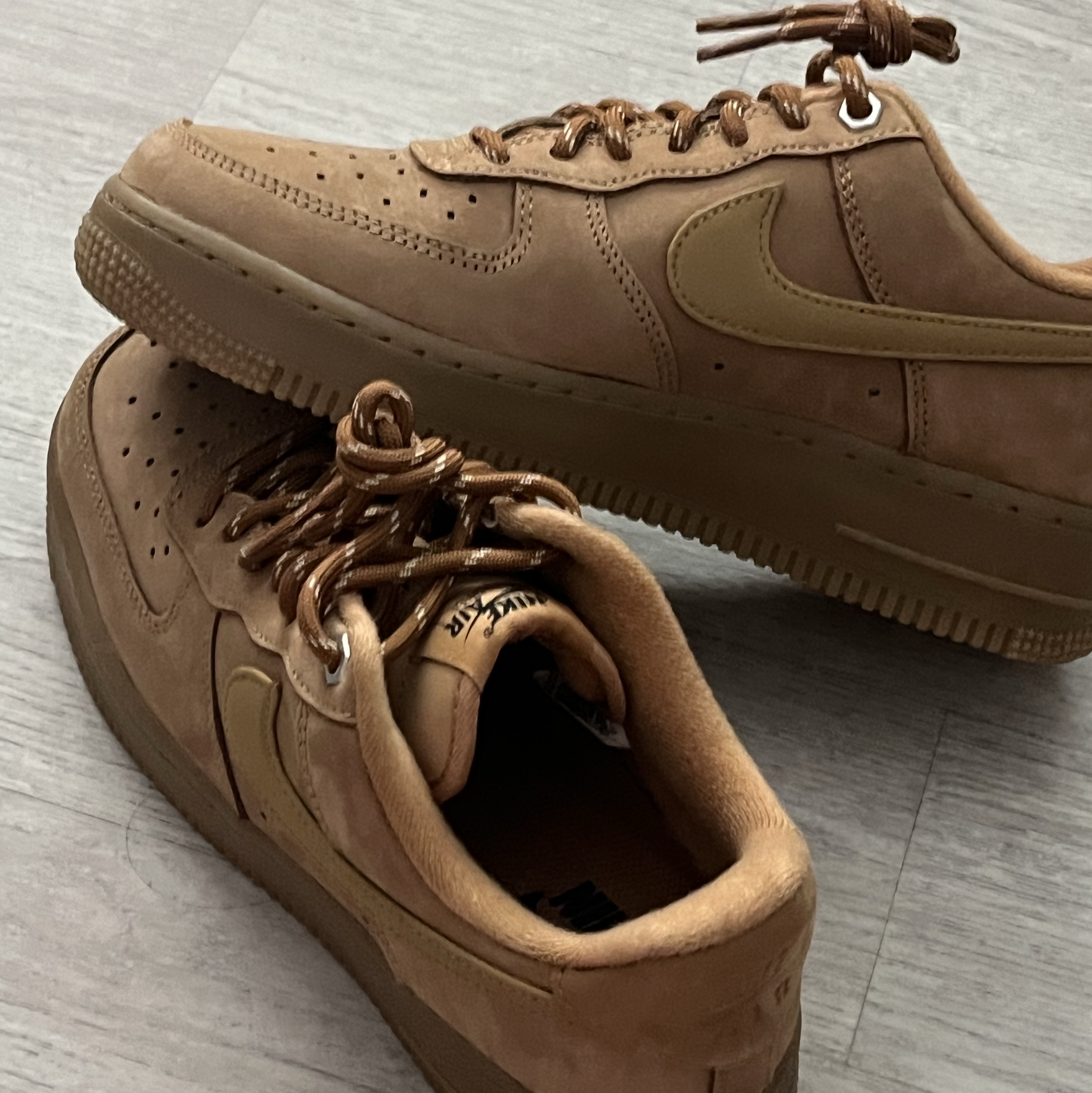 (W) Nike Air Force 1 '07 WB Flax Wheat 착용 스타일 - 4