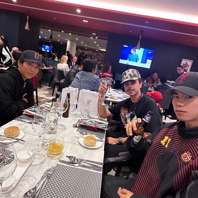 Supreme S Logo Track Jacket Black - 24FW 착용 스타일 - 1
