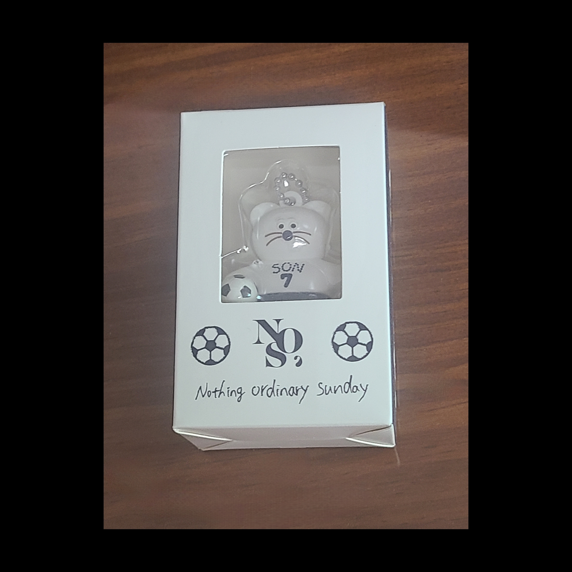 Monamhee x NOS7 SON.hee Figure Keyring Cream 착용 스타일 - 1