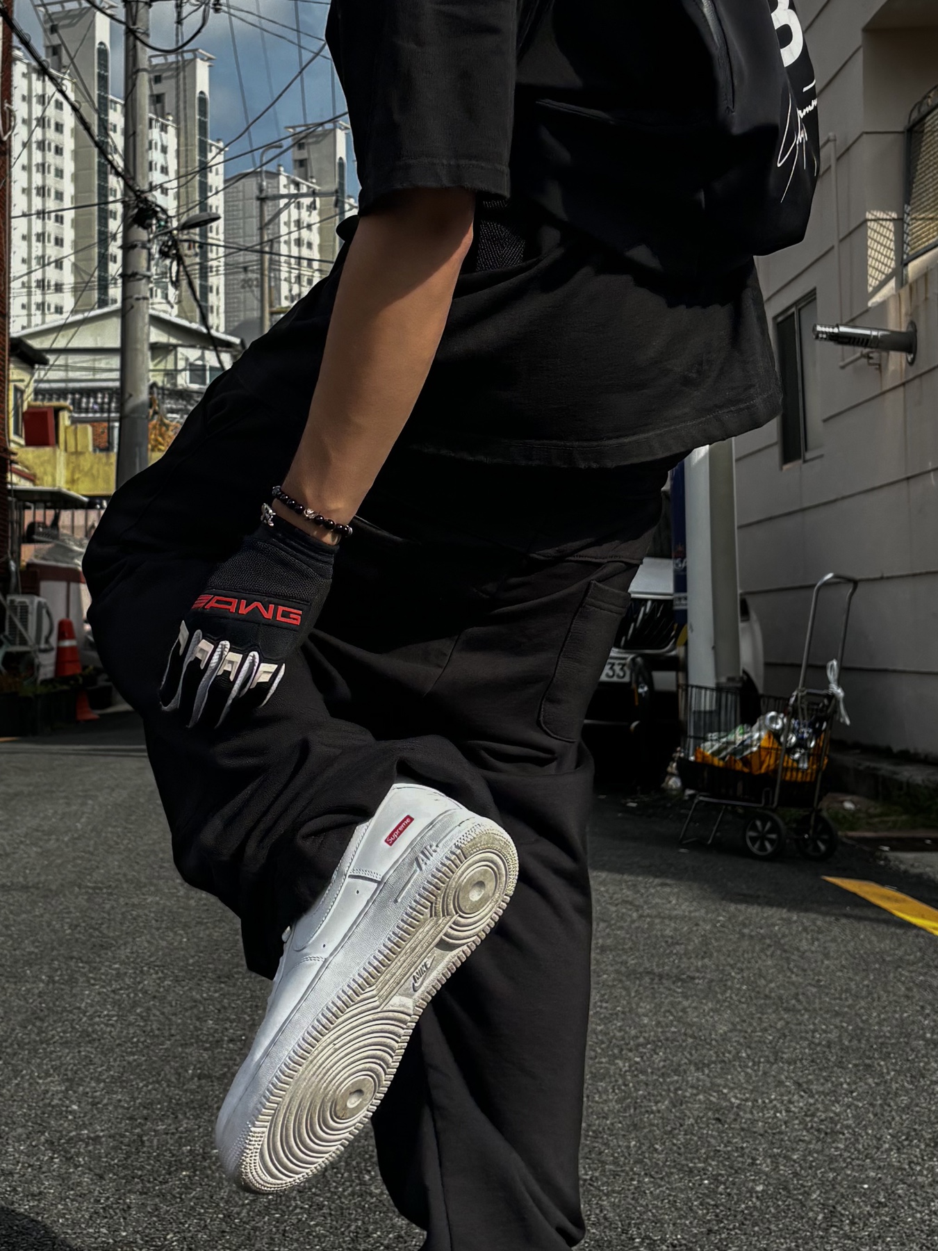Wapworks Flare Layerd Sweat Pants Black, Nike x Supreme Air Force 1 Low White 착용 스타일 - 3