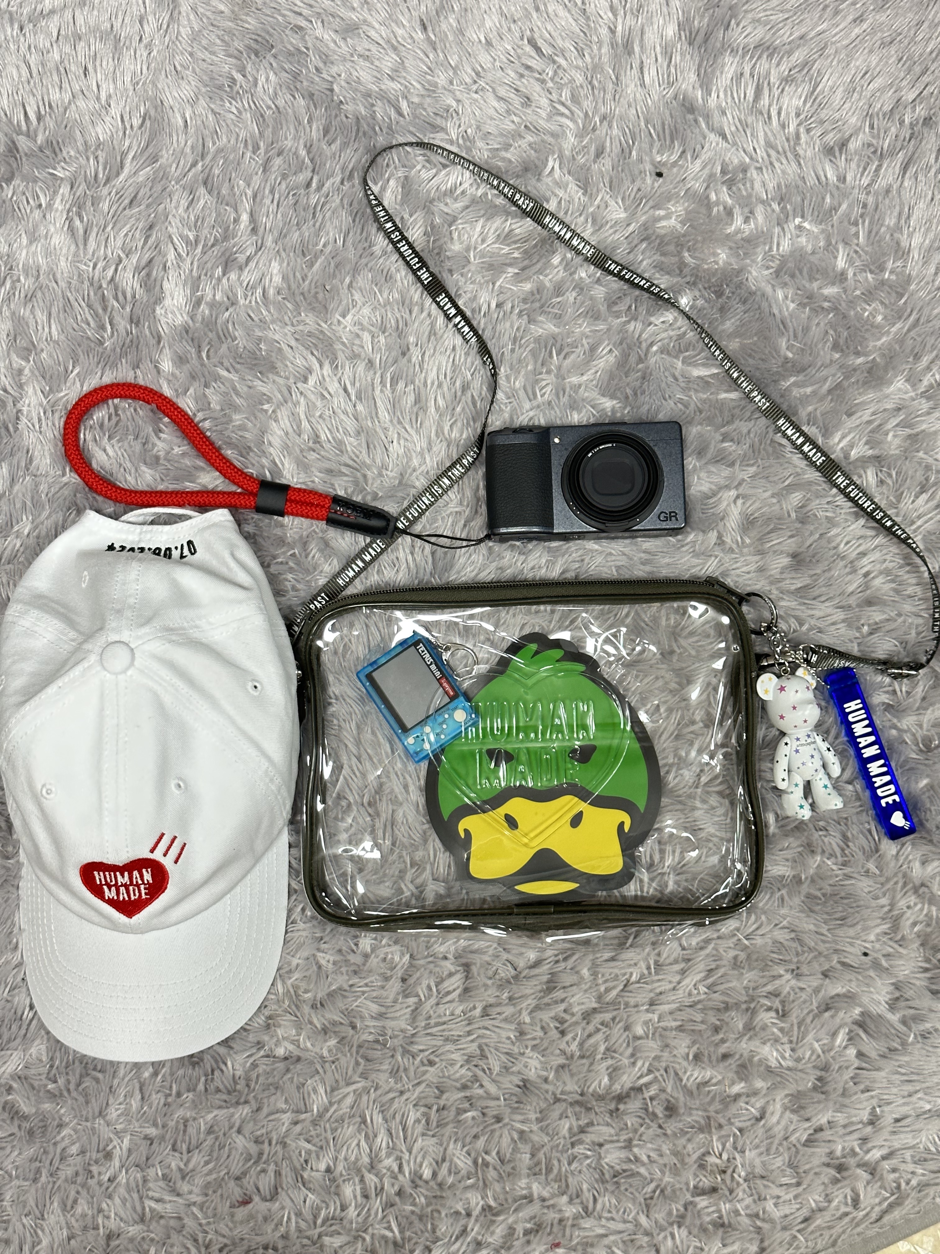 Ricoh GR IIIx Urban Edition Black (Korean Ver.), Human Made Acrylic Keychain Blue 착용 스타일