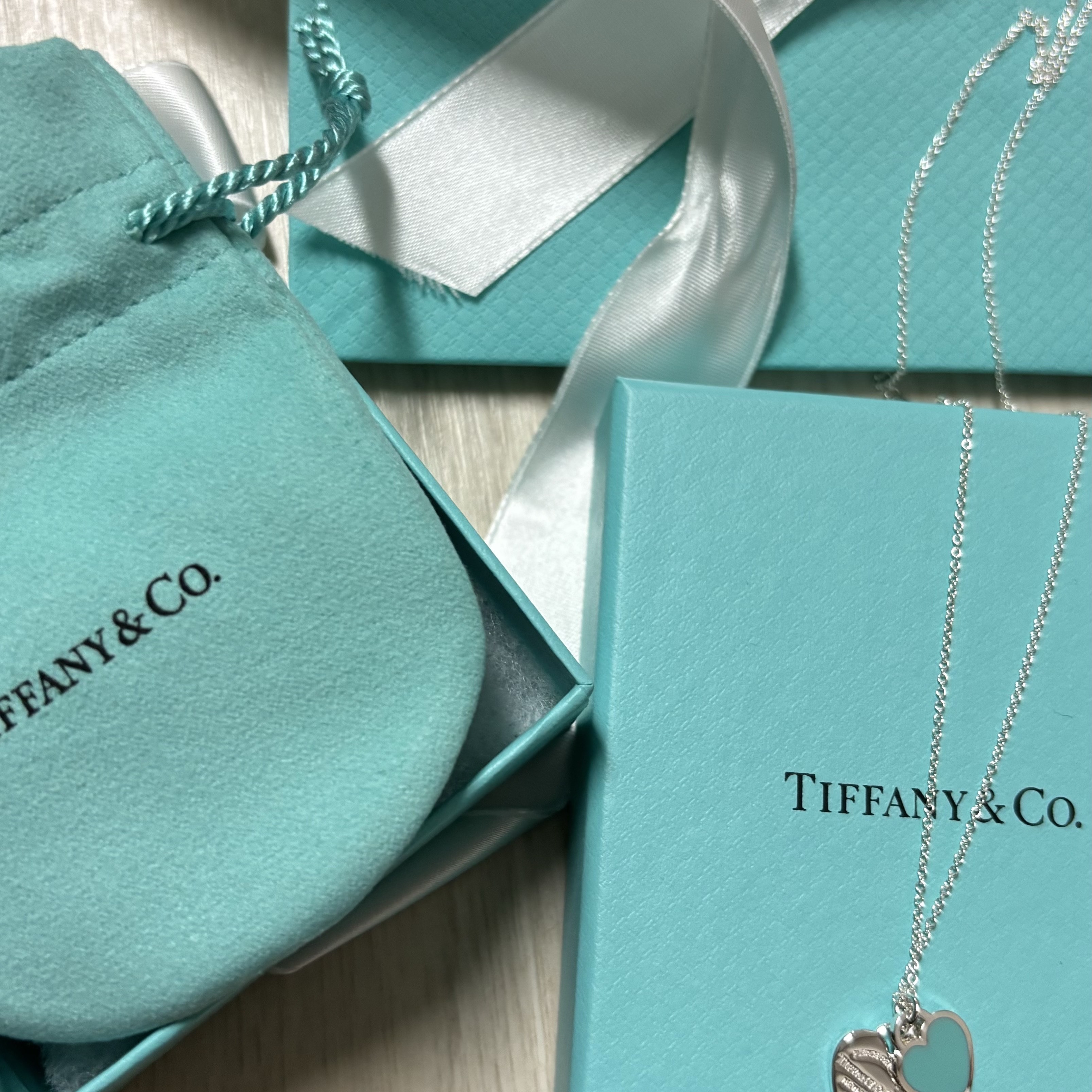 Tiffany & Co. Return To Tiffany Blue Double Heart Tag Pendant Mini Silver 착용 스타일 - 1