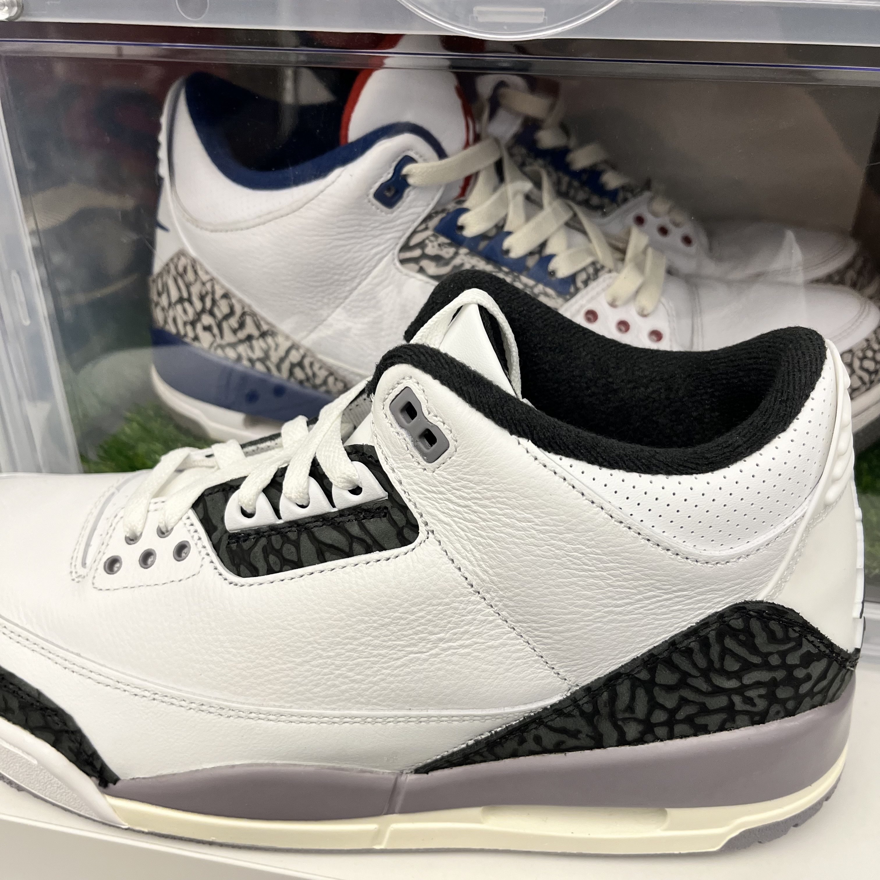 Jordan 3 Retro Cement Grey 착용 스타일 - 3